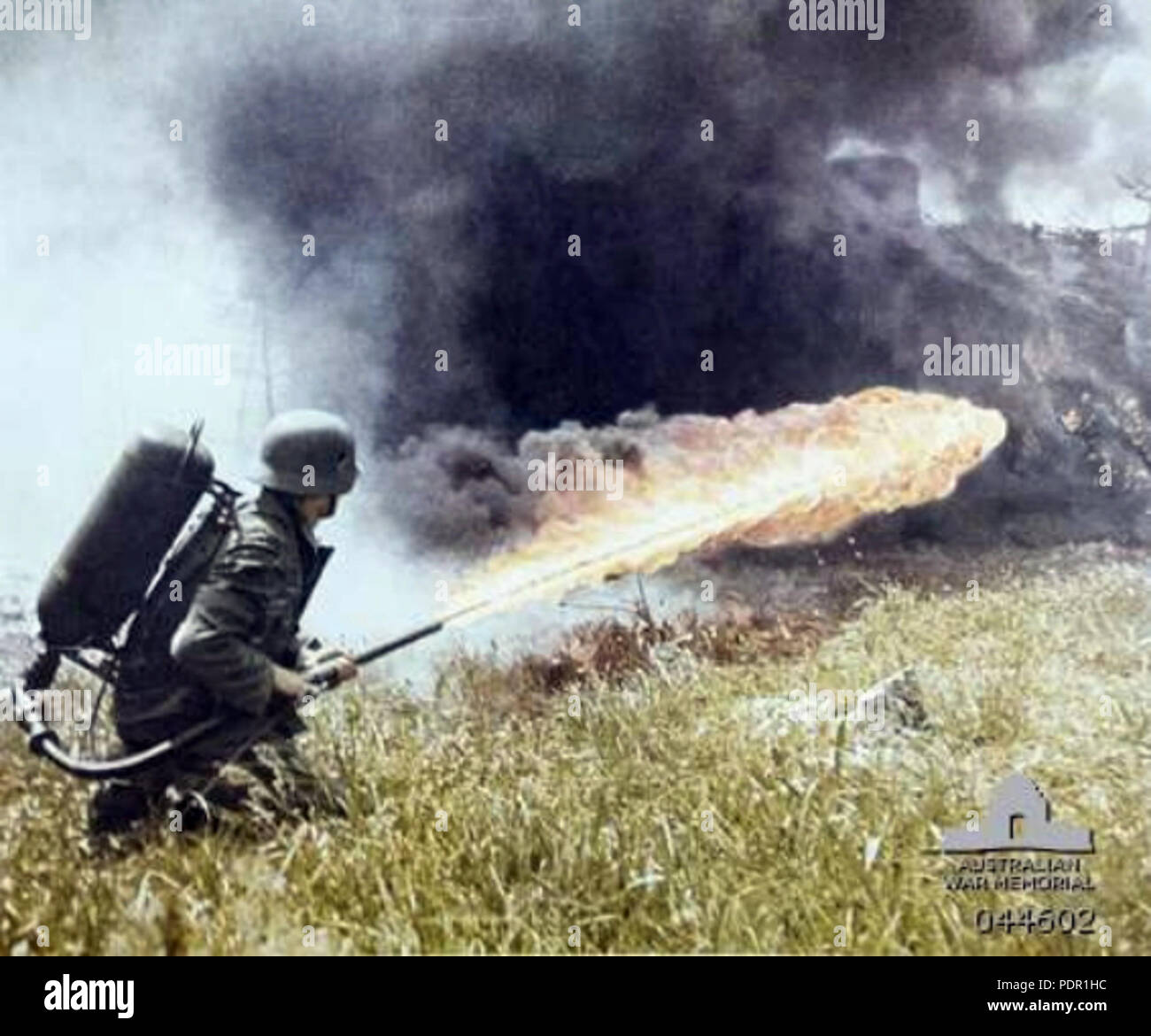 Figurines En étain - Zinnfiguren - Soldats Allemands WW1 Avec Lance-flammes - 30mm