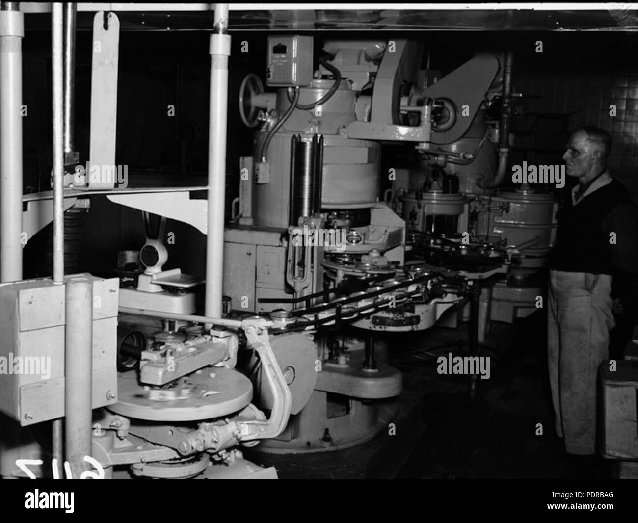 104 Archives de l'État du Queensland 1771 Canning concentré de beurre Beurre Marketing Board Hamilton Brisbane Août 1955 Banque D'Images