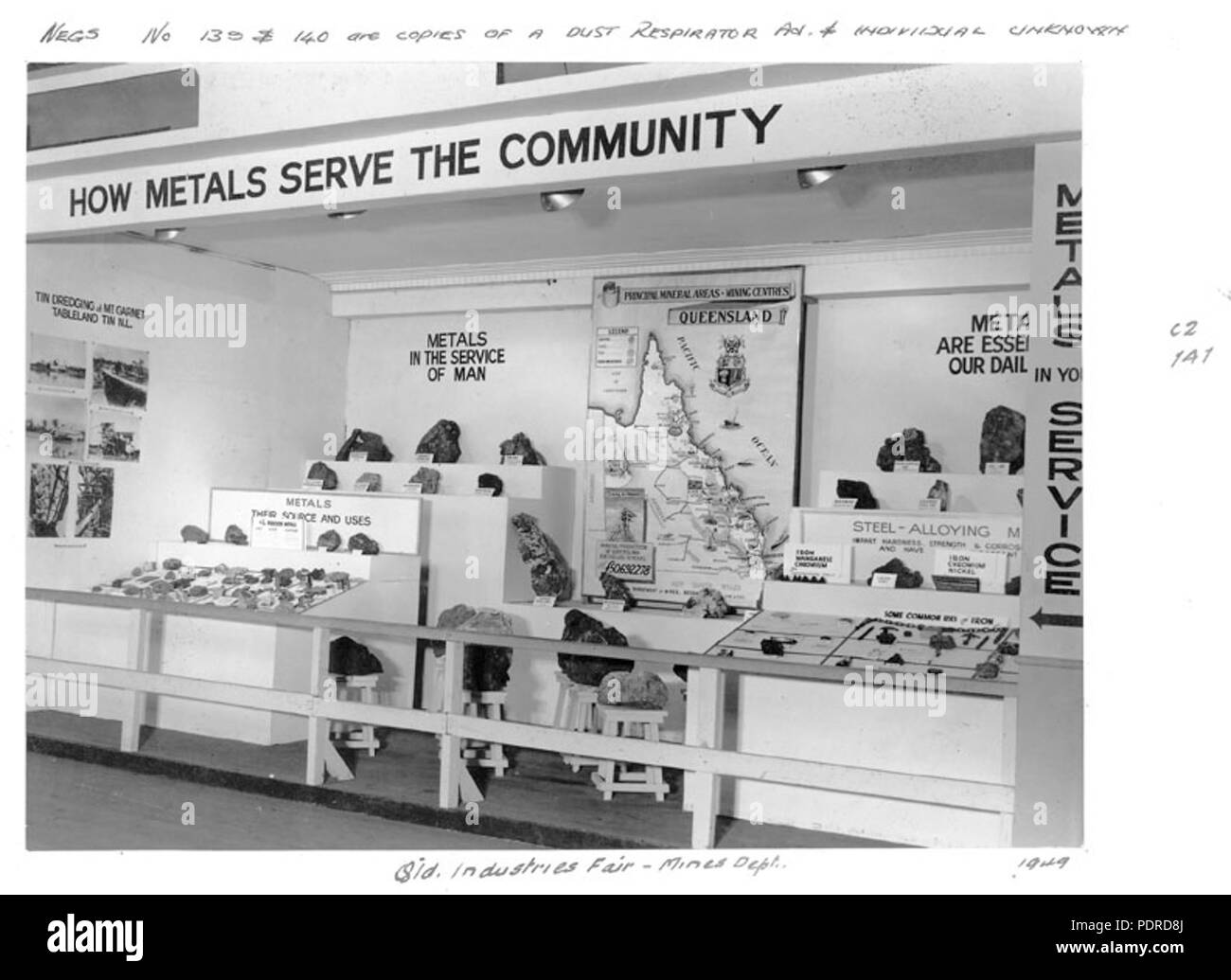 114 Archives de l'État du Queensland 4199 Ministère des Mines l'affichage à l'Industries Queensland juste 1949 Banque D'Images