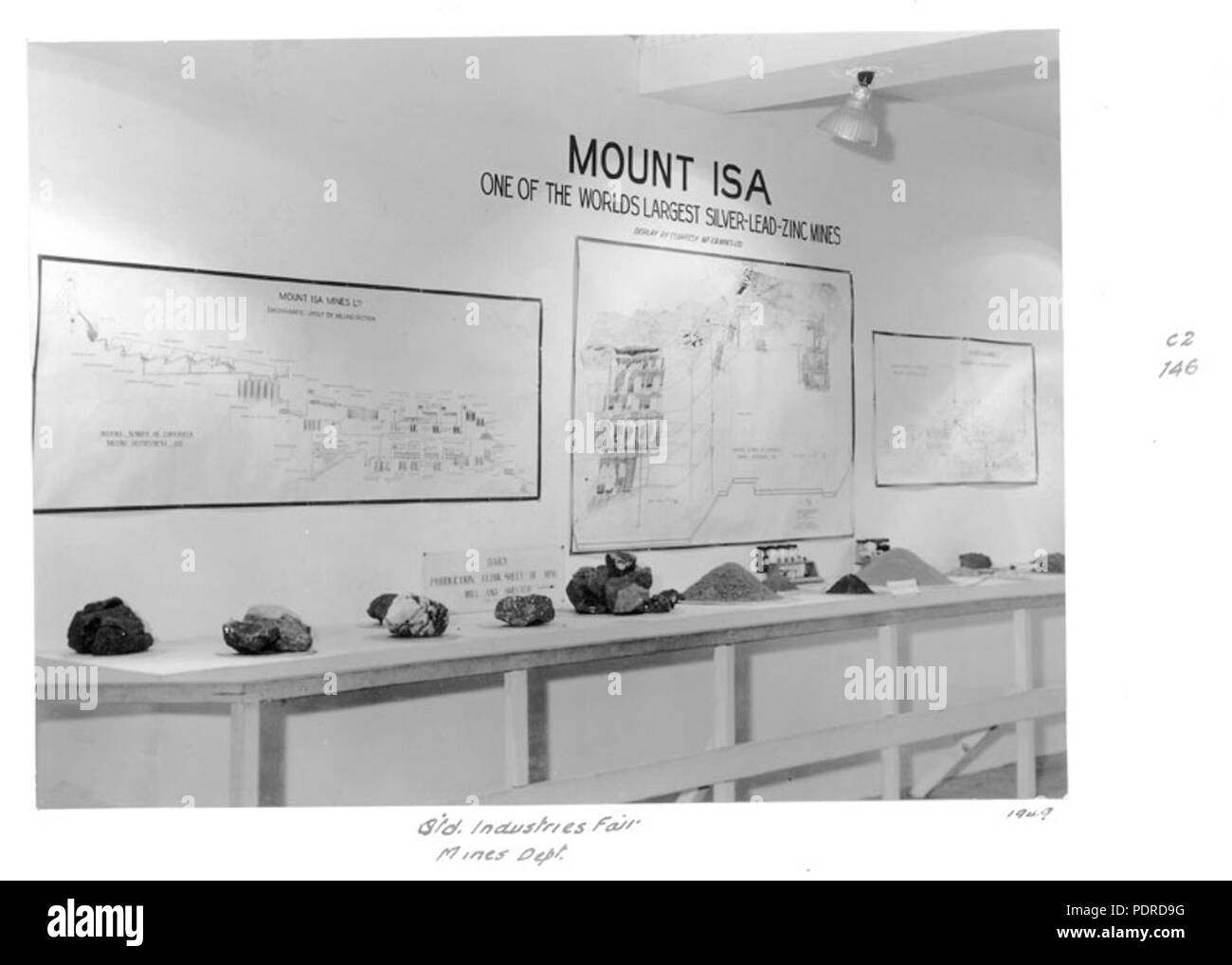 114 Archives de l'État du Queensland 4216 Ministère des Mines l'affichage à l'Industries Queensland juste 1949 Banque D'Images