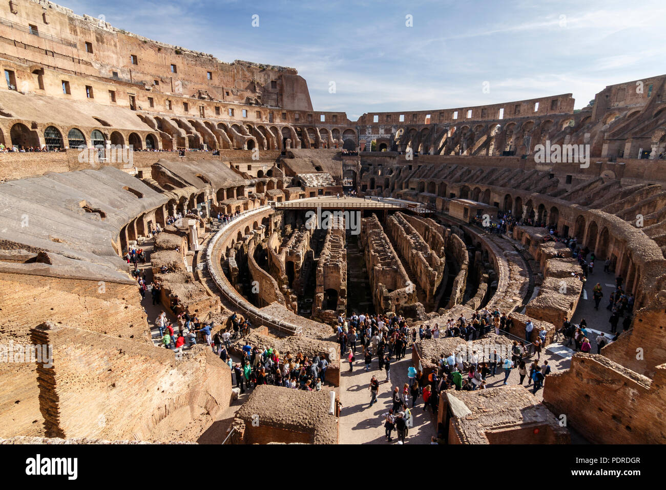 Vue intérieure du Colisée de Rome, Italie. UNESCO World Heritage Site. Banque D'Images