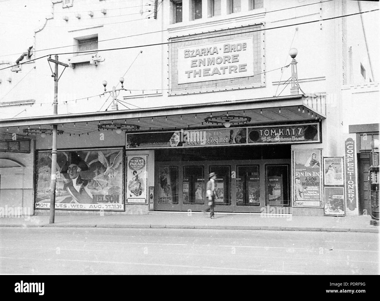 10249 SLNSW 131 Films Nelson et Rintintin dans Dog du Régiment Banque D'Images