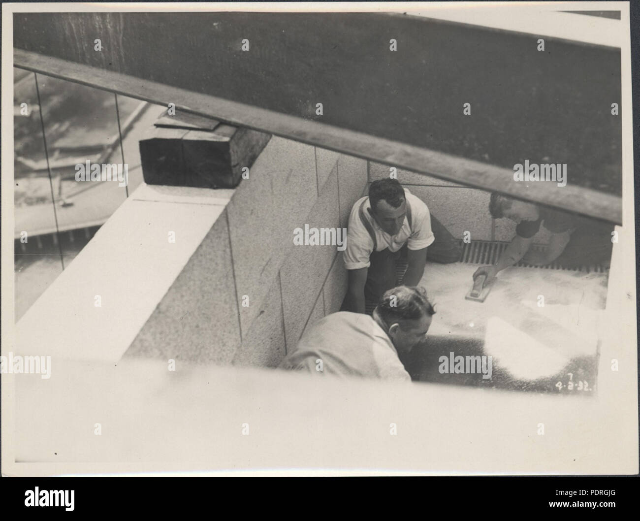 87/1353-146tirage photographique, les travailleurs de bétonnage sur le Harbour Bridge, l'argent / gélatine / papier, photographie de la Nouvelle Galles du sud Ministère des Travaux publics, Sydney, Australie, 97 février 1932, tirage photographique, 1932 (8282710049) Banque D'Images