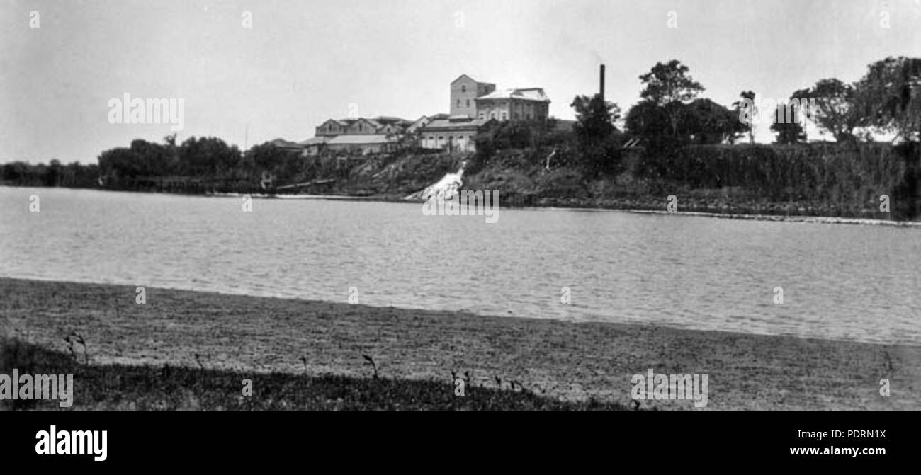 110 Archives de l'État du Queensland 324 distillerie de rhum de Bundaberg Bundaberg c 1931 Burnett River Banque D'Images