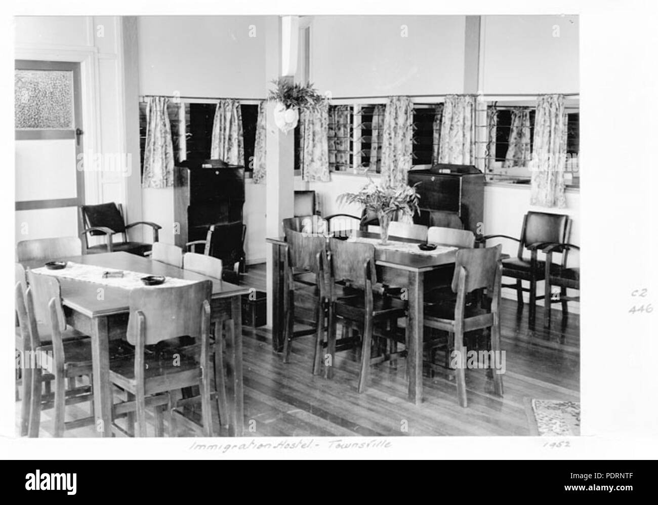 118 4995 Archives de l'État du Queensland Townsville 1952 Auberge l'Immigration Banque D'Images