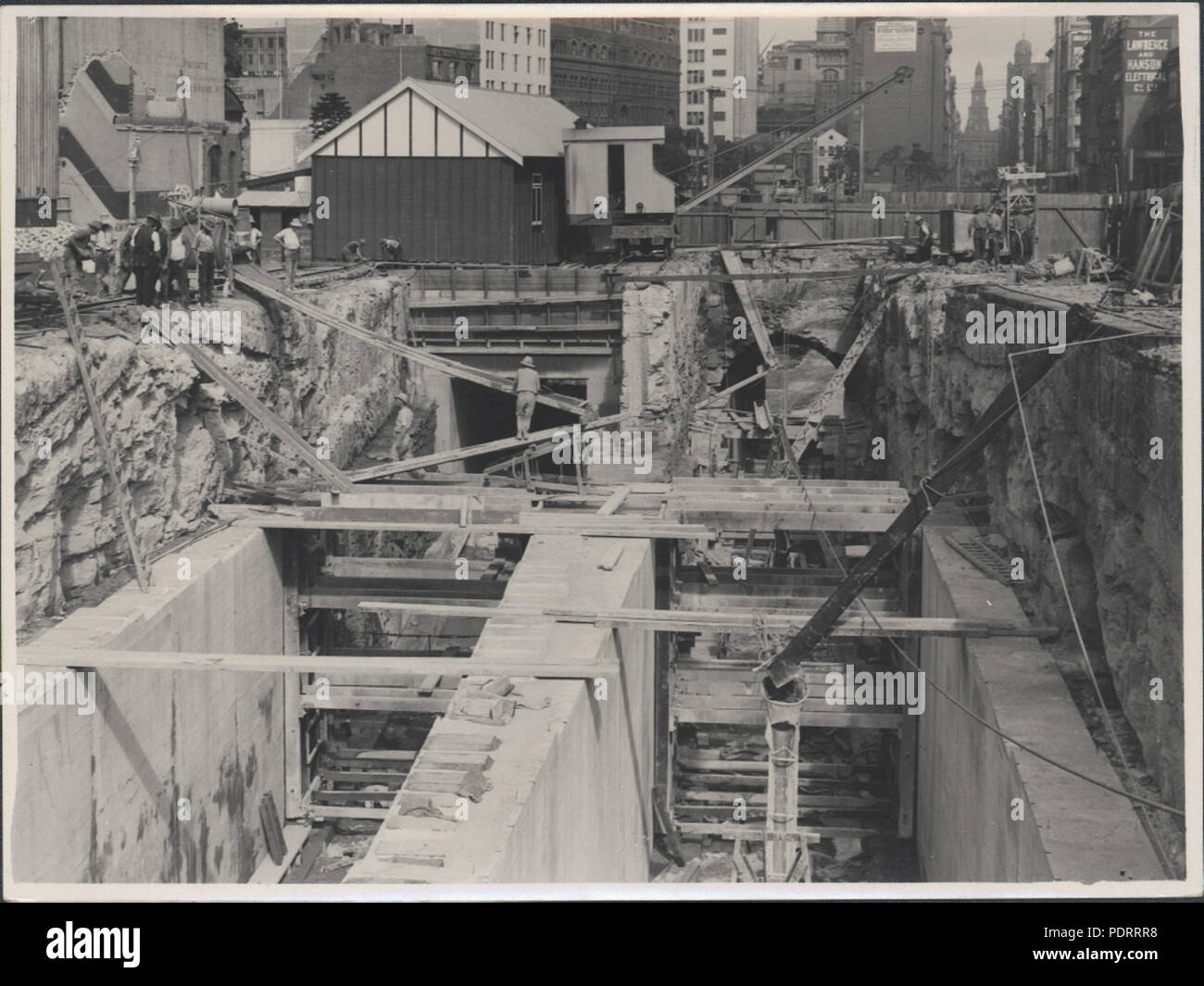 87/1353-178tirage photographique, la construction de tunnels ferroviaires, argent / gélatine / papier, photographie de la Nouvelle Galles du sud Ministère des Travaux publics, Sydney, Australie, 1932 Tirage photographique 97, 1932 (8283757294) Banque D'Images