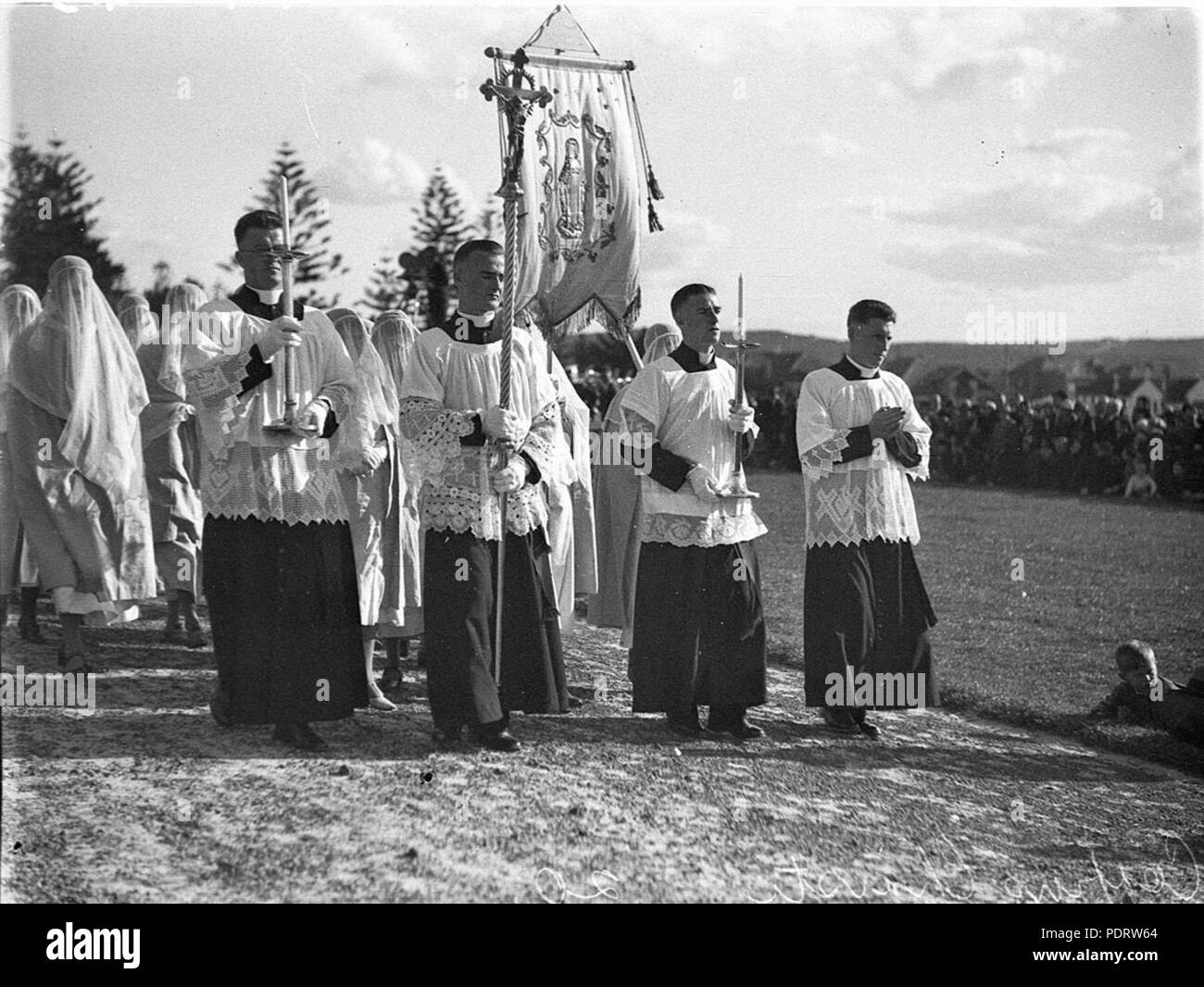 160 42154 SLNSW menant la procession Corpus Christi à Manly Banque D'Images