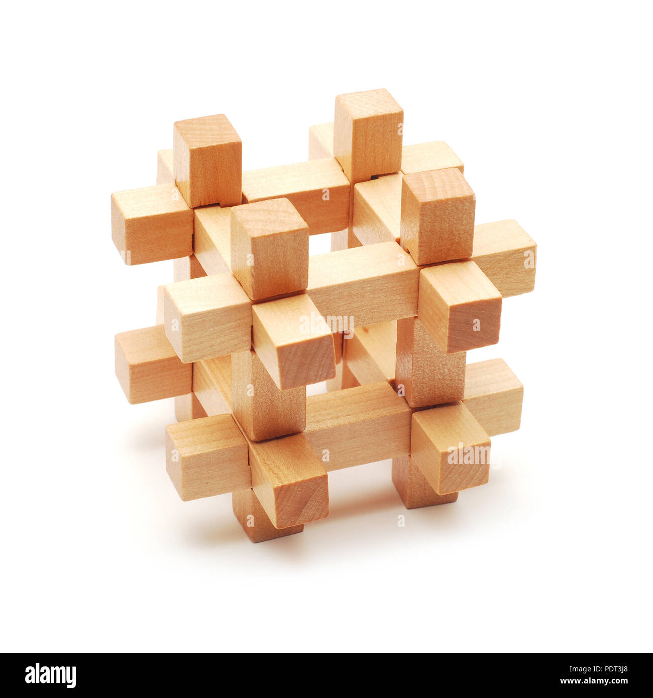 Puzzle en bois jouet isolated on white Banque D'Images
