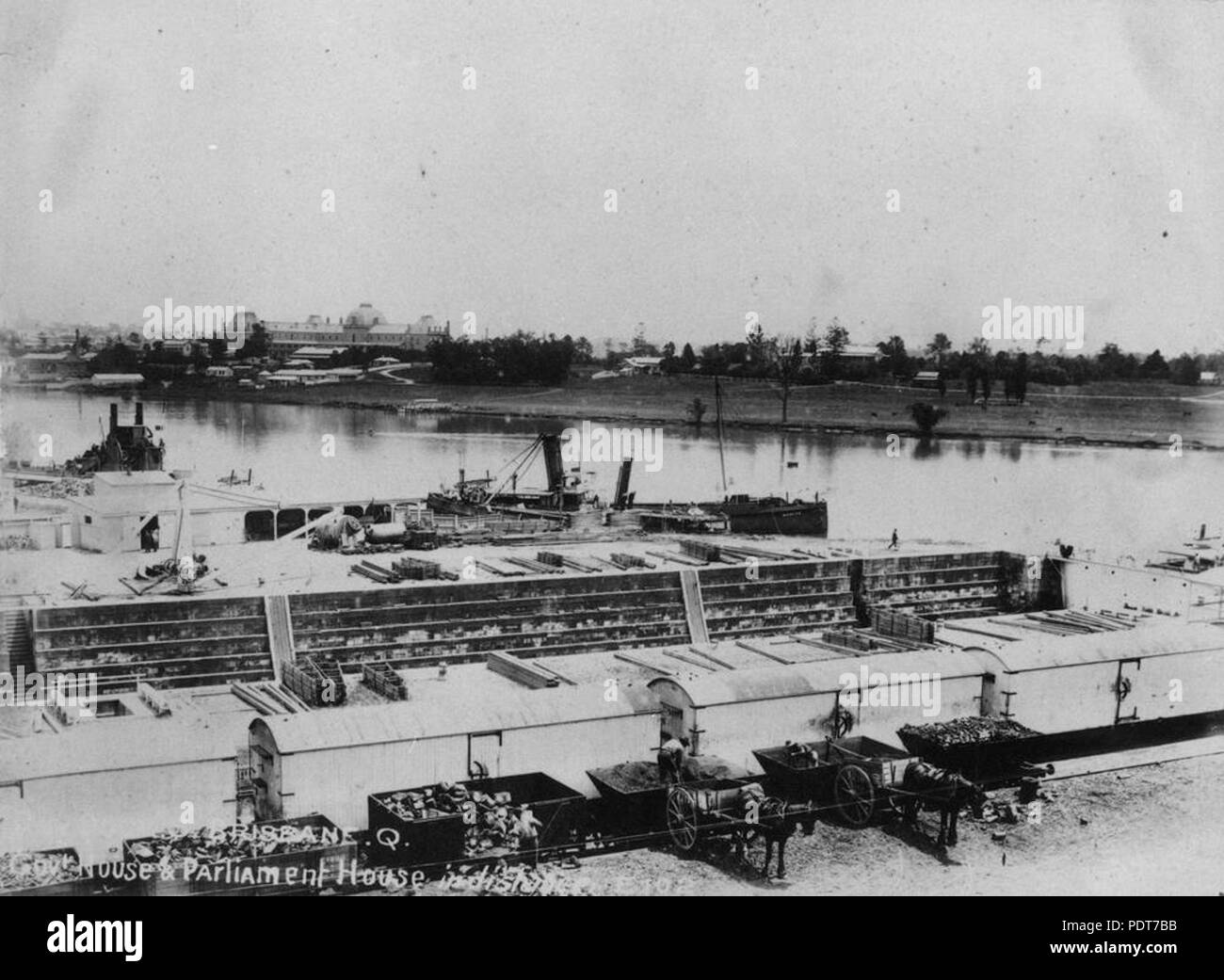 243 1 175315 StateLibQld South Brisbane dry docks, ca. 1898 Banque D'Images