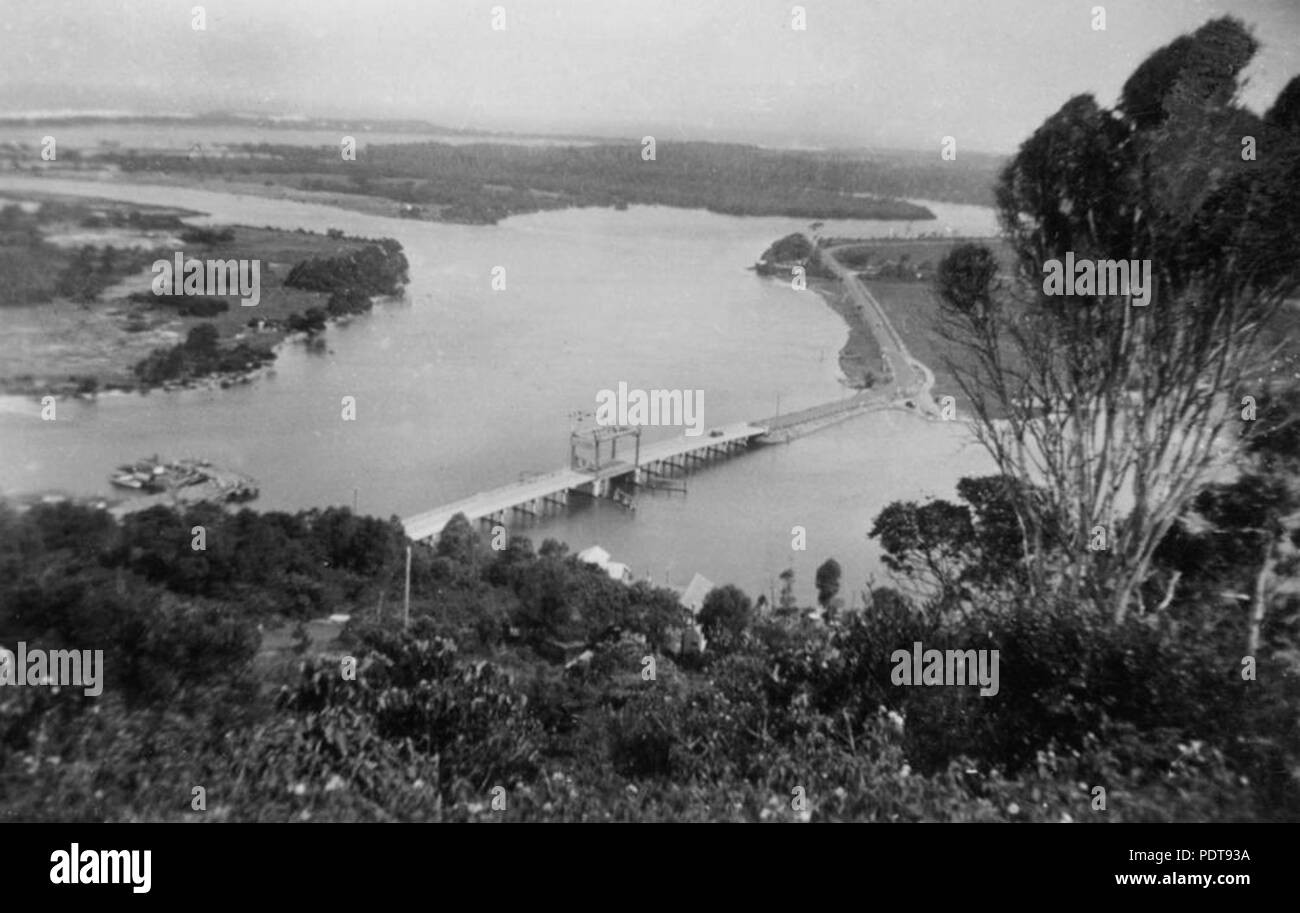 263 1 389553 StateLibQld vue élevée de la rivière Tweed et Boyd's Bay Bridge, Bwejuu, ca. 1935 Banque D'Images