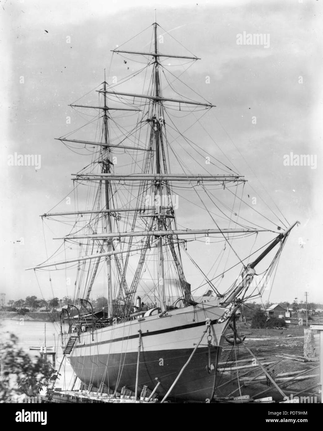 265 395725 StateLibQld 1 navire en cale sèche à Bundaberg, ca. 1900 Banque D'Images