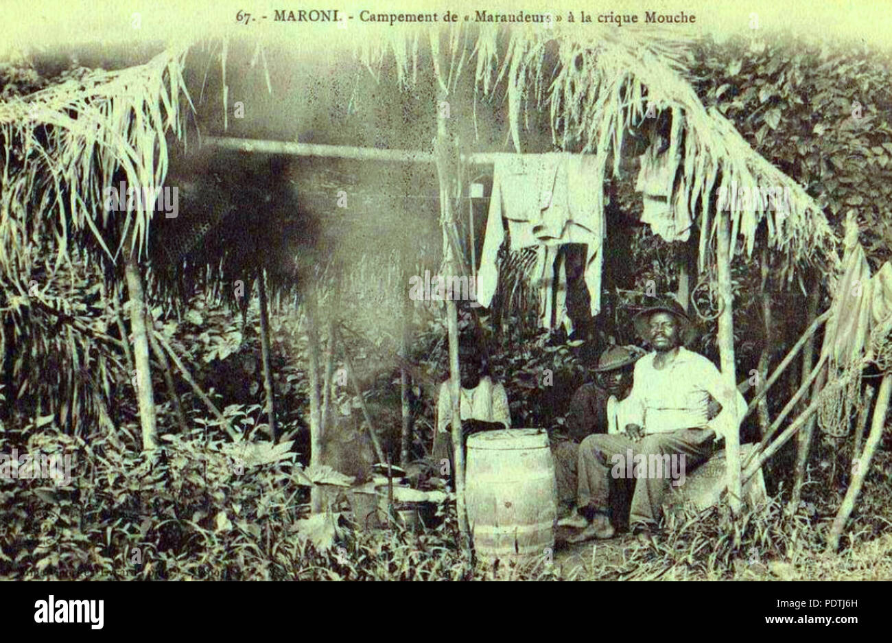 93 Campement de chercheurs d'or le long du Maroni Banque D'Images