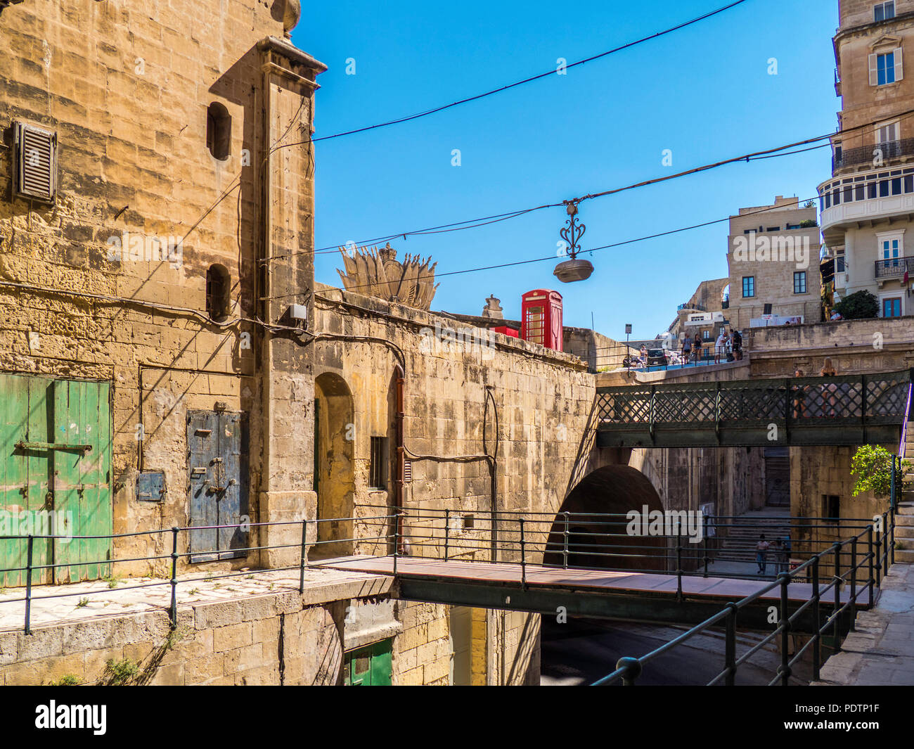 Summer Street View de la belle architecture à Valleta Malta Banque D'Images