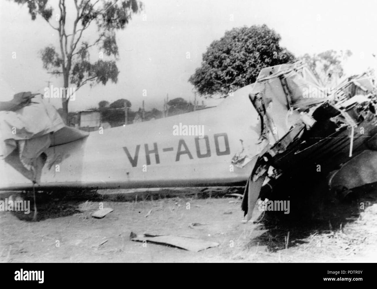 200 1 103236 StateLibQld VH-ZO CAC CA-6 Formateur Wackett, ca. 1946 Banque D'Images