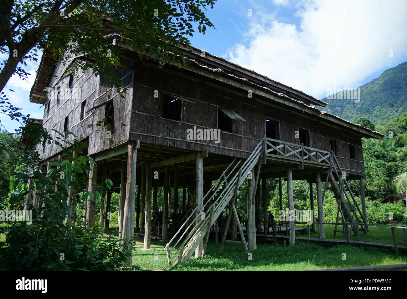 Melanau maison traditionnelle. Cette maison située dans le Sarawak Kuching, village de la culture. Banque D'Images