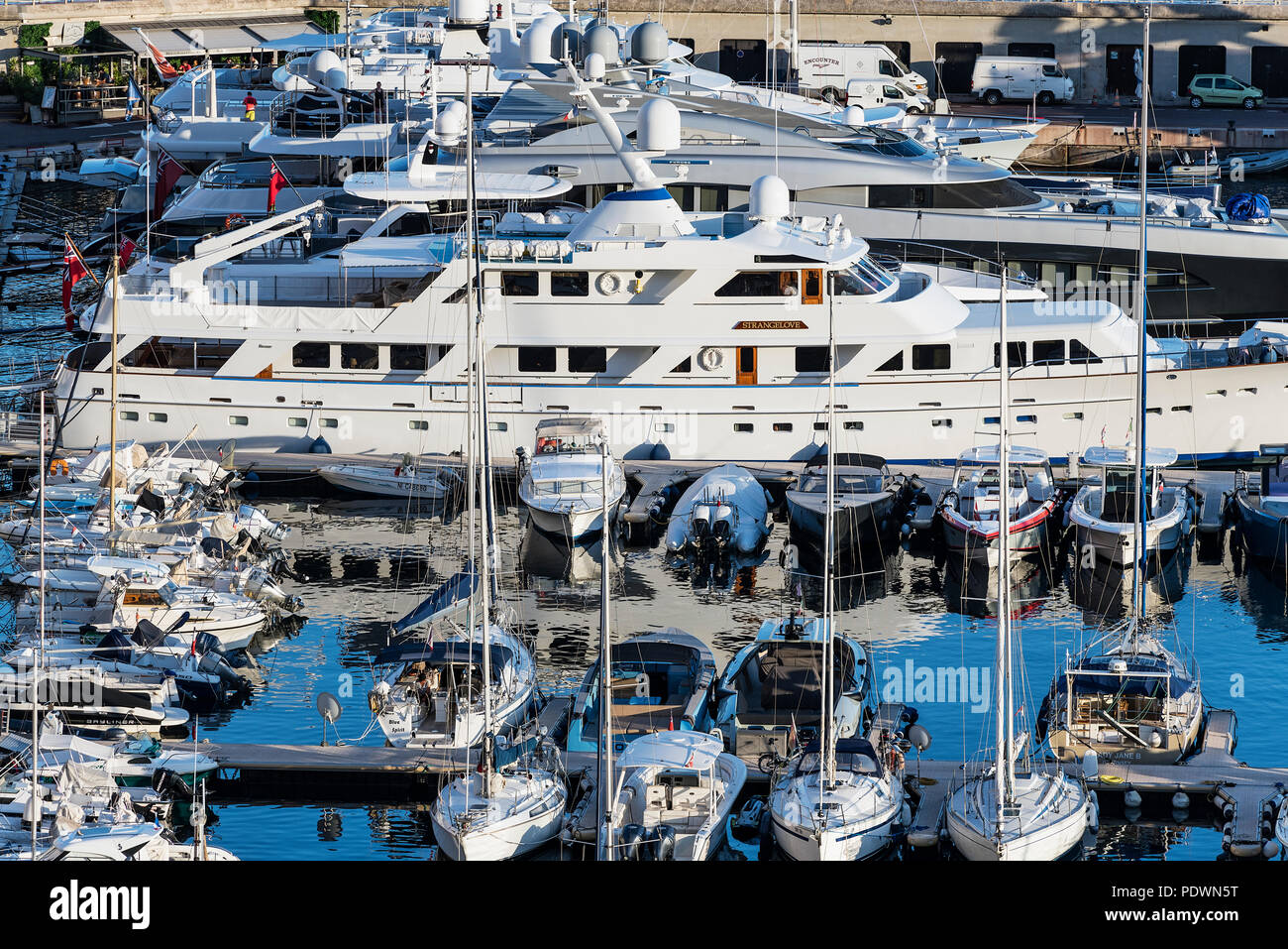 Les bateaux de plaisance de Cap-d'Ail Marina, France Banque D'Images