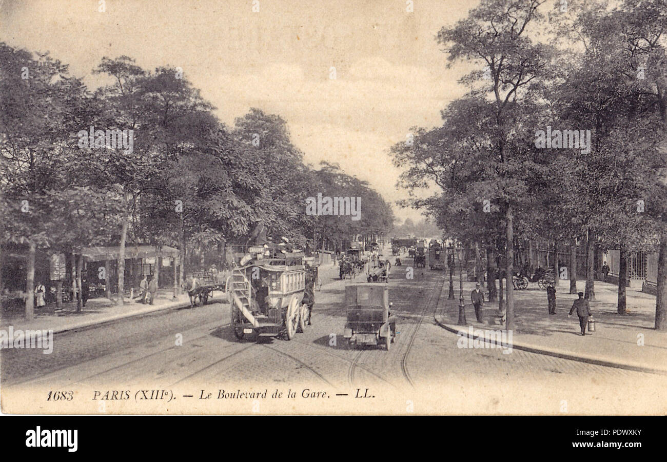 LL 210 1683 - PARIS - Le Boulevard de la Gare Banque D'Images