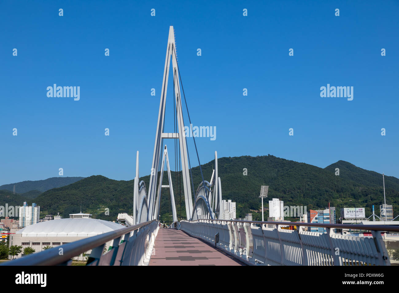 Yangsan, Corée du Sud - Aug 2, 2018 : Yangsan sentiers cloud dans riverside downtown Banque D'Images