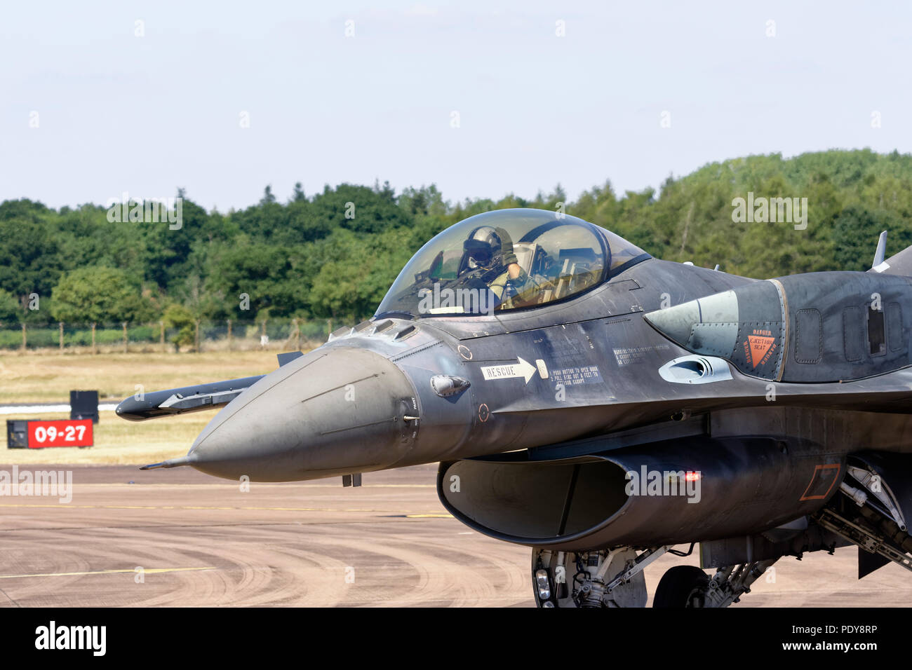 Un bloc 52 Lockheed Martin F16 Fighter jet de l'Armée de l'Air hellénique arrive à RAF Fairford au Royaume-Uni pour l'RIAT Banque D'Images