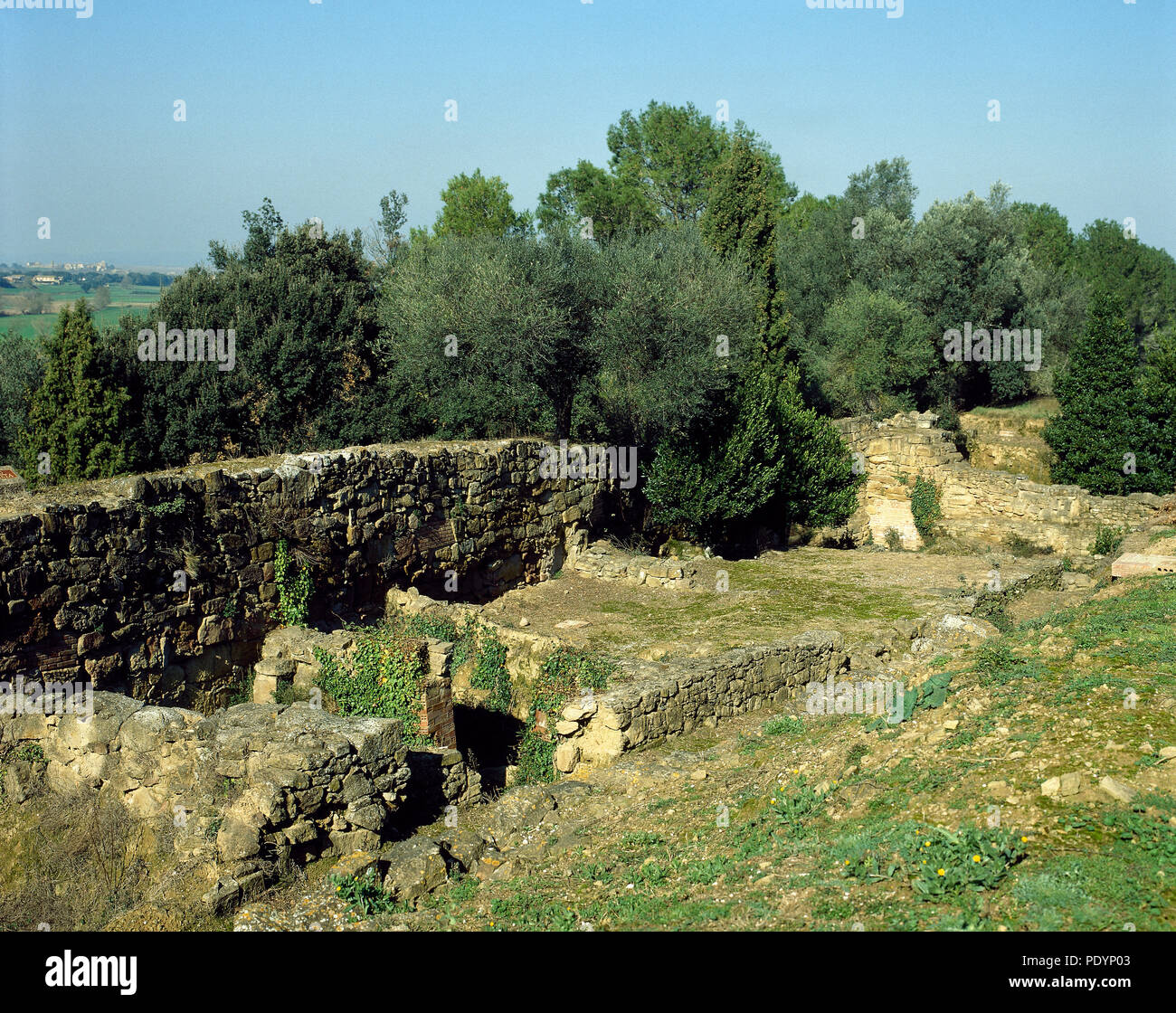 Ibérique de El Puig de Sant Andreu. 6e siècle 2e siècle BC. Iberian-Roman mur. Mur ouest (5e siècle avant J.-C.) superposée à un emplacement plus ancien. Domaine de la Sagrera Gran Camp. Ullastret, province de Gérone, Catalogne, Espagne. Banque D'Images