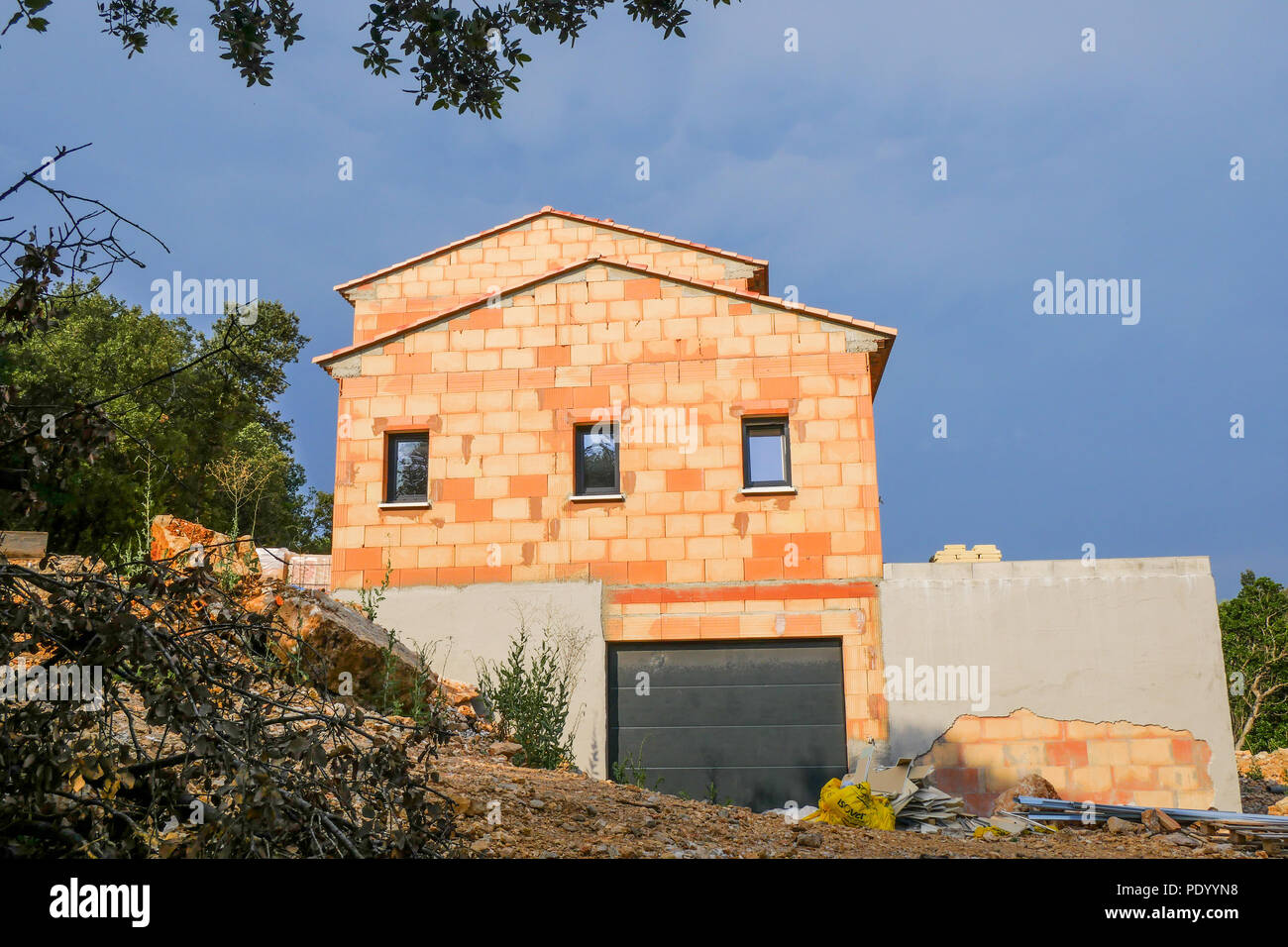 Construction maison individuelle site, Var, France Banque D'Images