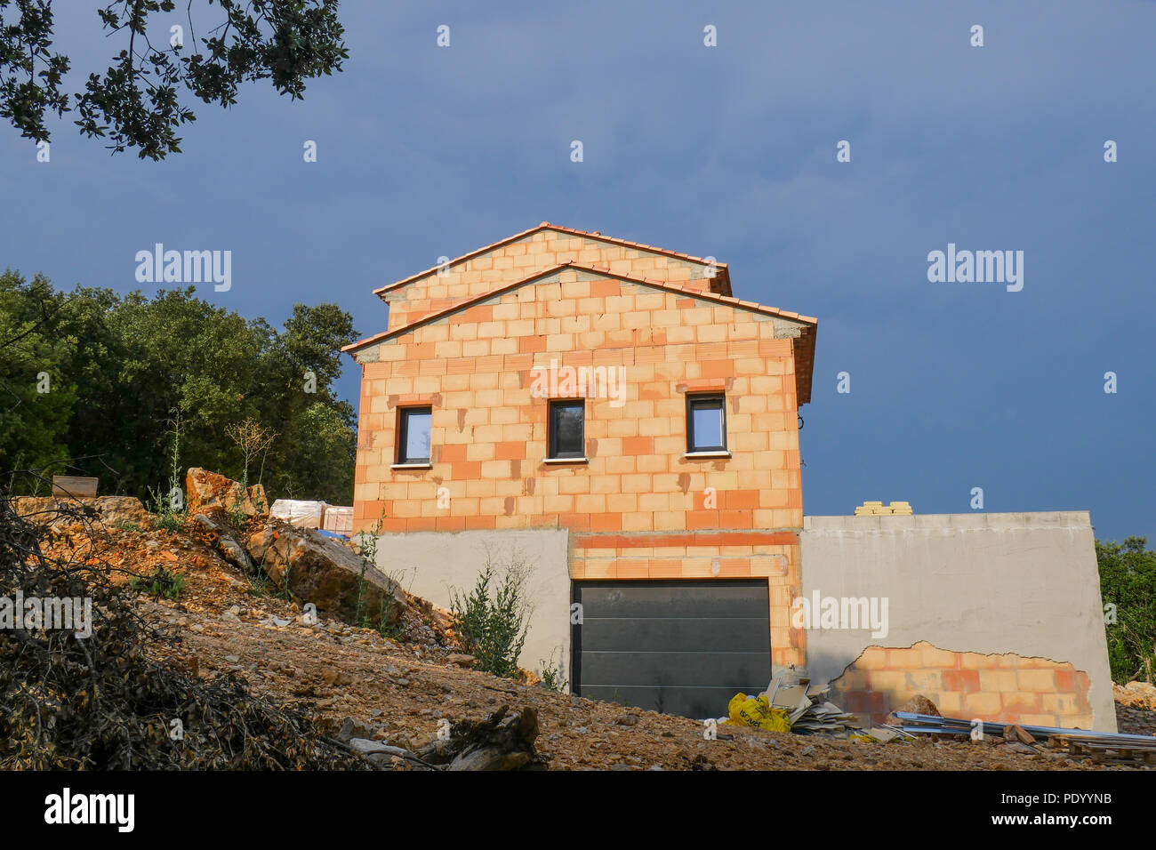 Construction maison individuelle site, Var, France Banque D'Images