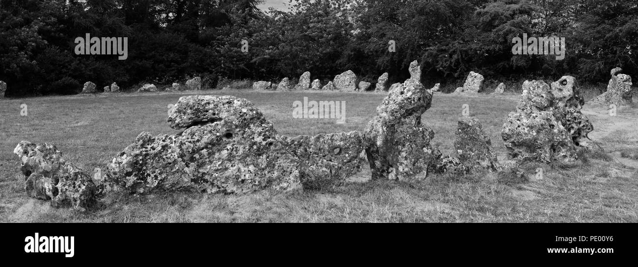Les rois des hommes, le cercle de pierres de Rollright Stones, près de Chipping Norton, Oxfordshire, Angleterre. Banque D'Images