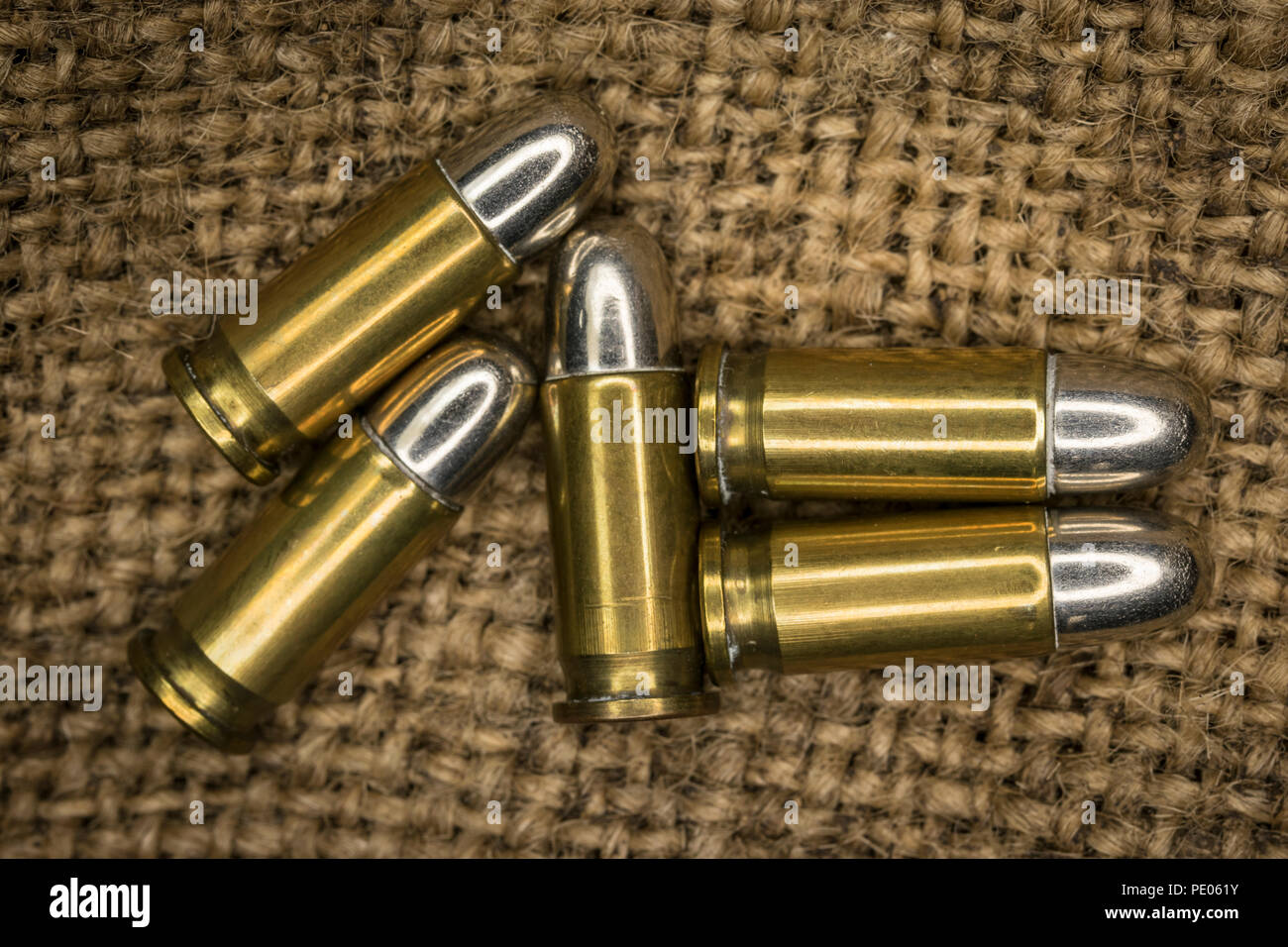 25 munitions pistolet ACP Banque D'Images