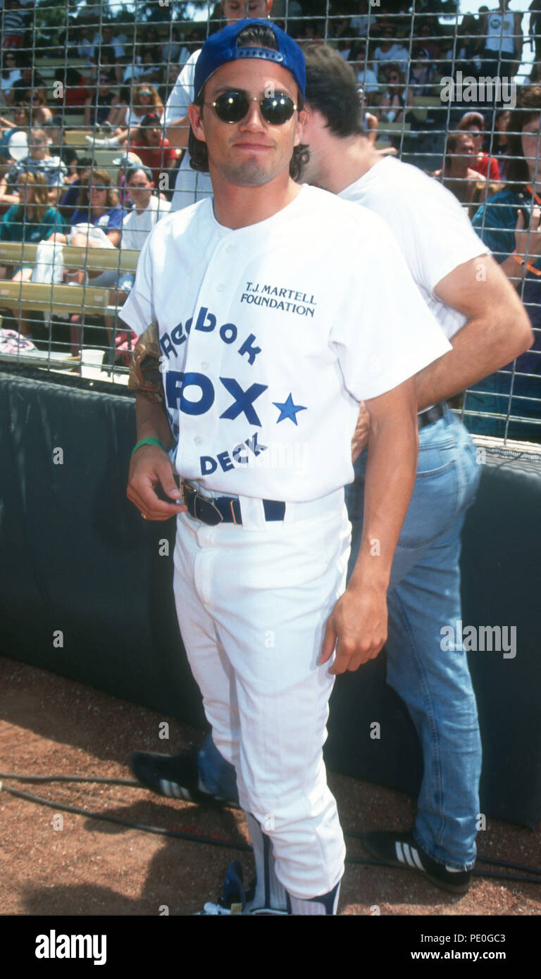 LOS ANGELES, CA - le 14 juin : l'Acteur Andrew Shue assiste à T.J. Martell bénéficier d'un match de baseball le 14 juin 1992 à Dedeaux Field à Los Angeles, Californie. Photo de Barry King/Alamy Stock Photo Banque D'Images