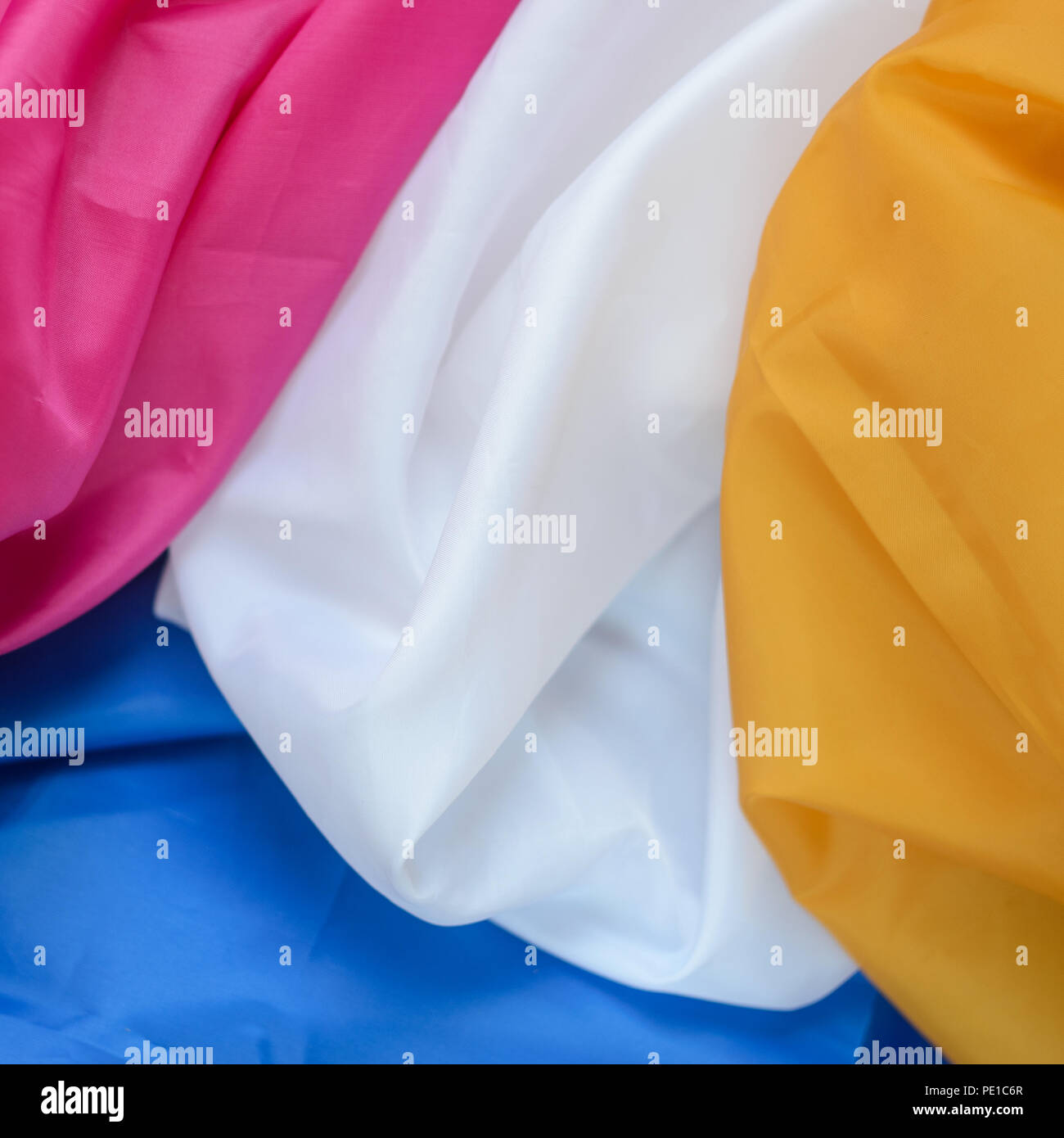 Quatre couleurs Multicolor Doublure en tissu avec des plis Banque D'Images