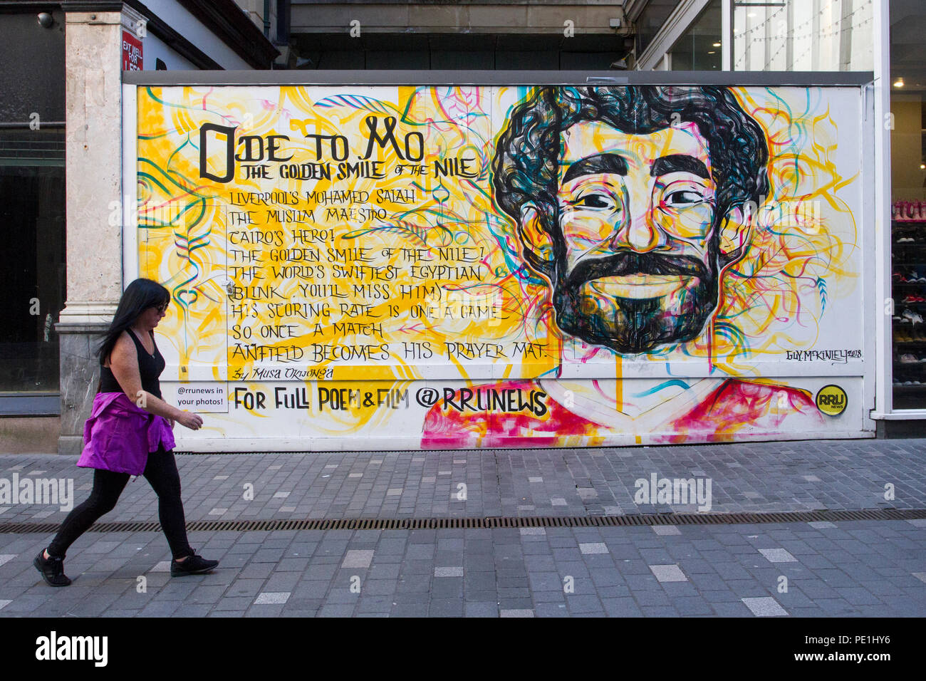 Une fresque de la rue Salah Mo, football, art mural, peinture, dessin, urbain, symbol, artwork de footballeur célèbre Mohamed Salah peint à Liverpool pour commerate sa finale de Ligue des Champions de l'équipe contre le Real Madrid, reproduisant des images qui sont apparus à travers l'Egypte. Banque D'Images