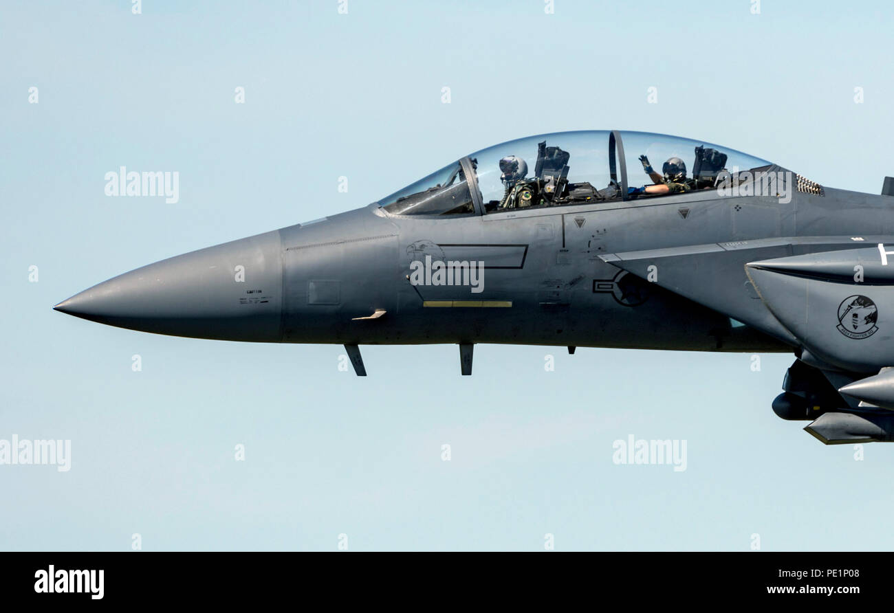 USAF F-15E Strike Eagle formation de vol à basse altitude dans la boucle de Mach (rond-point), galles, Banque D'Images