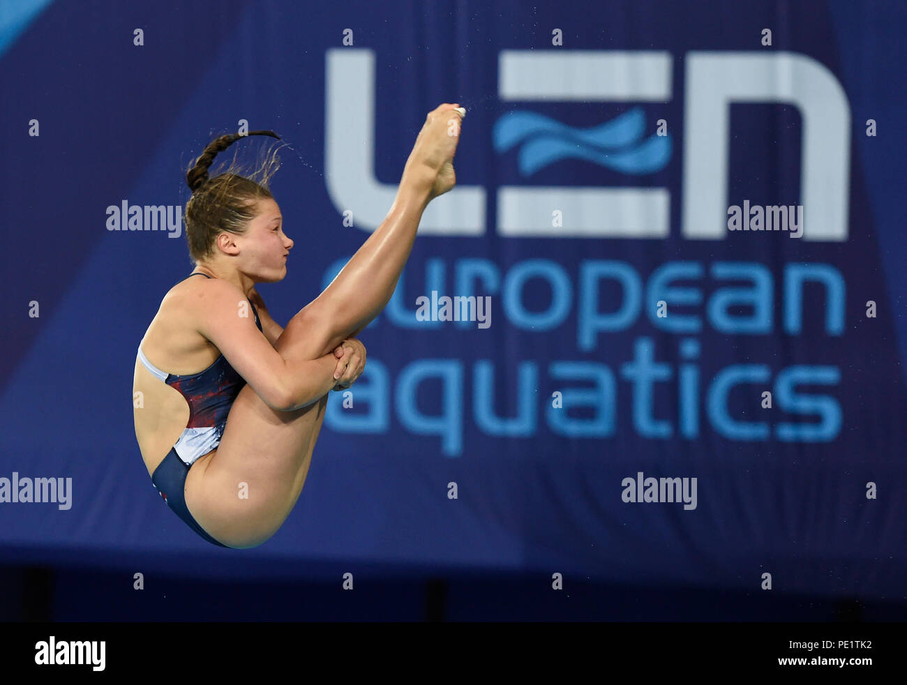 Tina Punzel (GER) qui se font concurrence sur le tremplin 3m femmes pendant la journée finale 10 des Championnats d'Europe 2018 à la Royal Commonwealth Pool, Édimbourg Banque D'Images