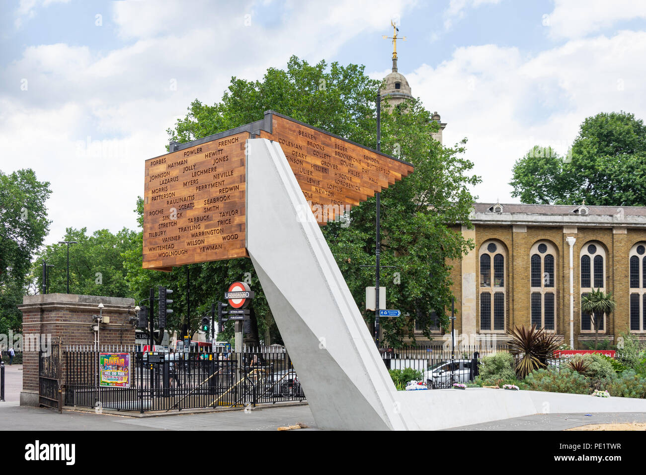 "Escalier au ciel' sculpture à Bethnal Green Gardens, Bethnal Green, le quartier londonien de Tower Hamlets, Greater London, Angleterre, Royaume-Uni Banque D'Images
