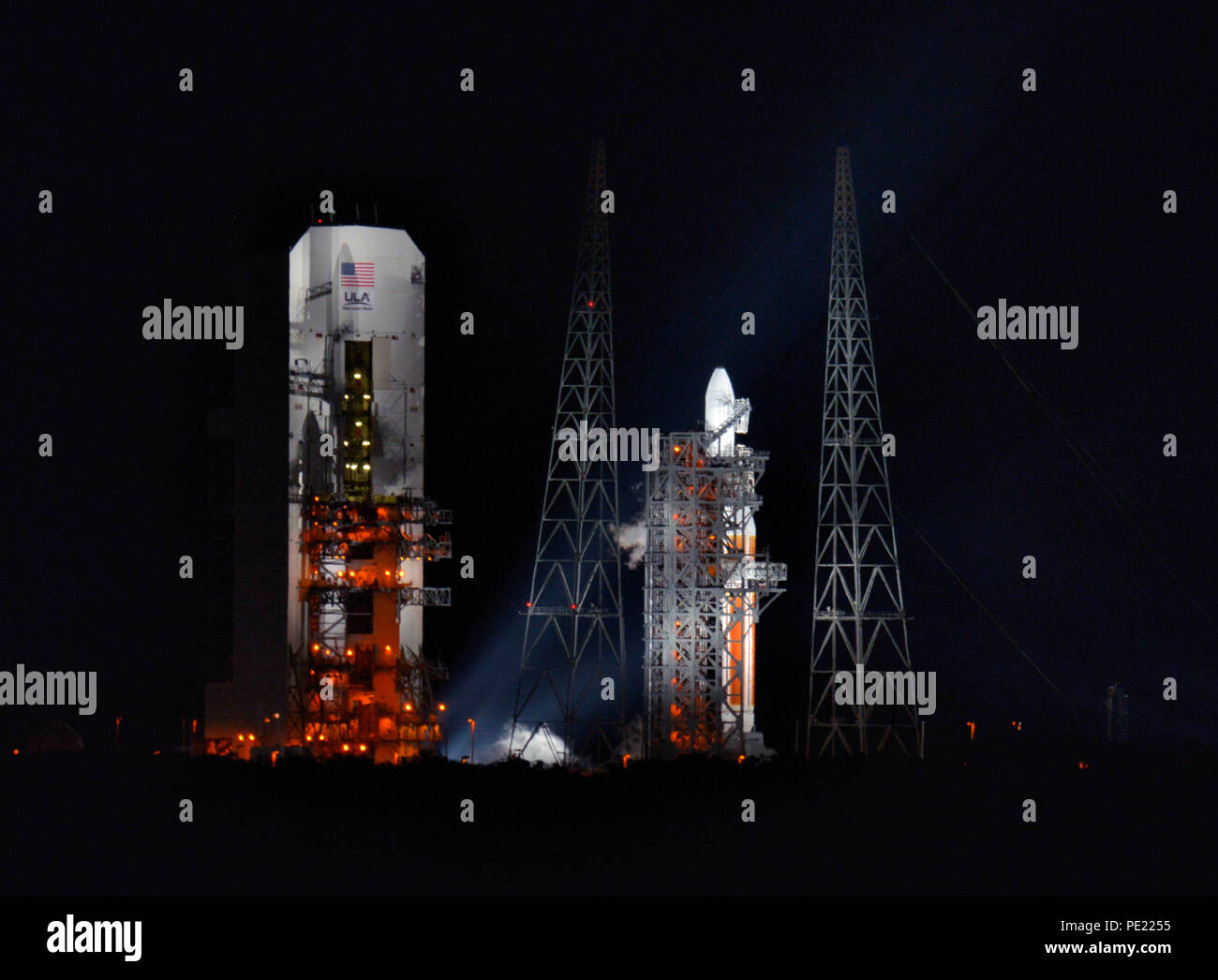 Base aérienne de Cap Canaveral, en Floride., 11 août 2018. Le lancement d'une Delta IV Heavy Alliance Lancement transportant la sonde solaire Parker a été frotté aujourd'hui en raison d'une violation d'une limite de lancement, d'où une attente. Il n'y avait pas assez de temps dans le cadre de la fenêtre à recycler. Le lancement est prévu pour le dimanche 12 août, à partir de l'espace complexe de lancement-37 à Cap Canaveral Air Force Station. Les prévisions montrent un 60 pour cent de probabilité de conditions météorologiques favorables pour le lancement. L'heure de lancement est de 3:31 h, HE. Credit : Julian Poireau/Alamy Live News Crédit : Julian Poireau/Alamy Live News Banque D'Images