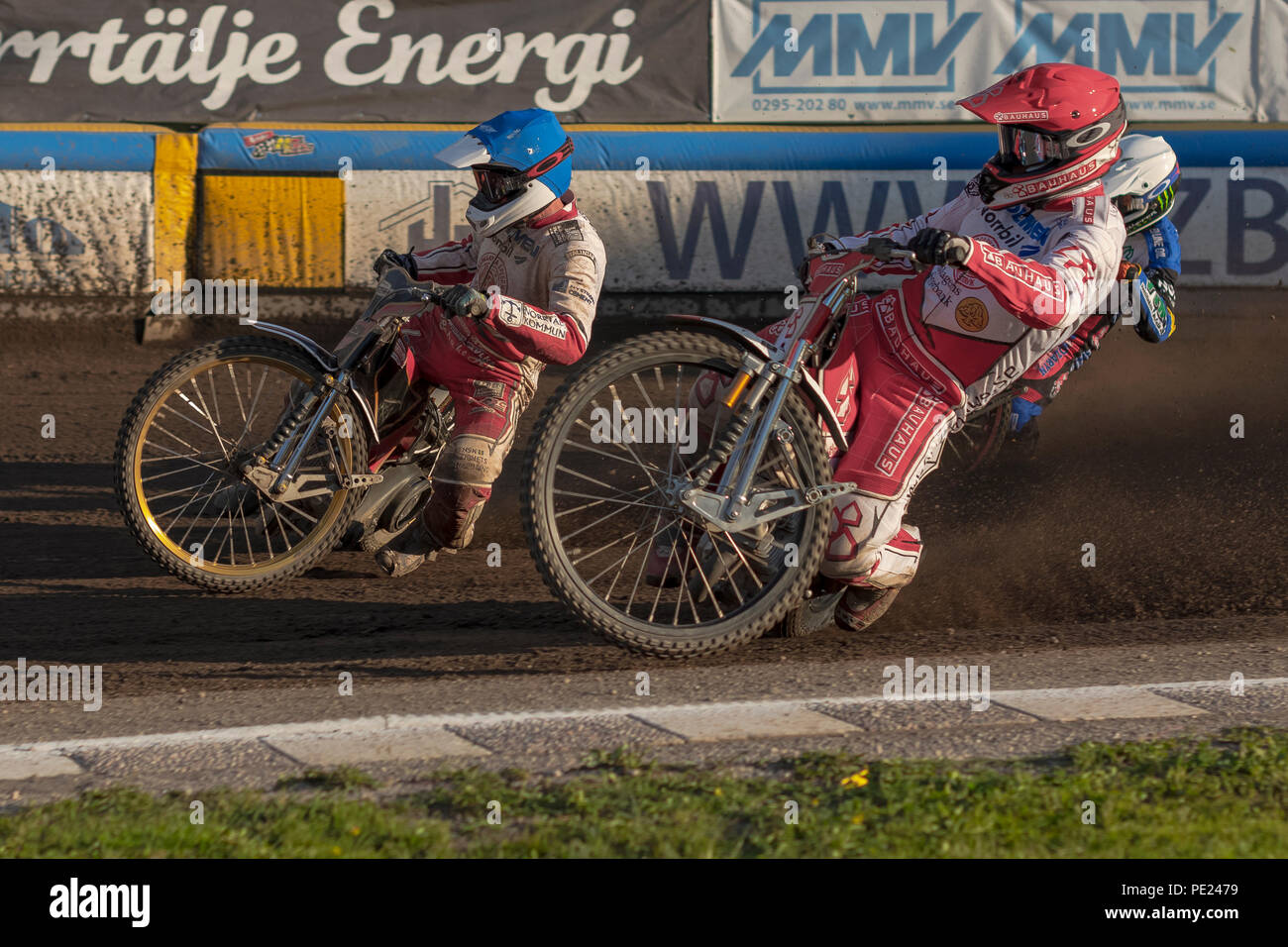 HALLSTAVIK, SUÈDE, LE 7 AOÛT 2018 : course nationale de la Suède Elitserien leauge dans Rospiggarna Dackarna entre Speedway et à HZ Bygg Arena de Hallstavik. Banque D'Images