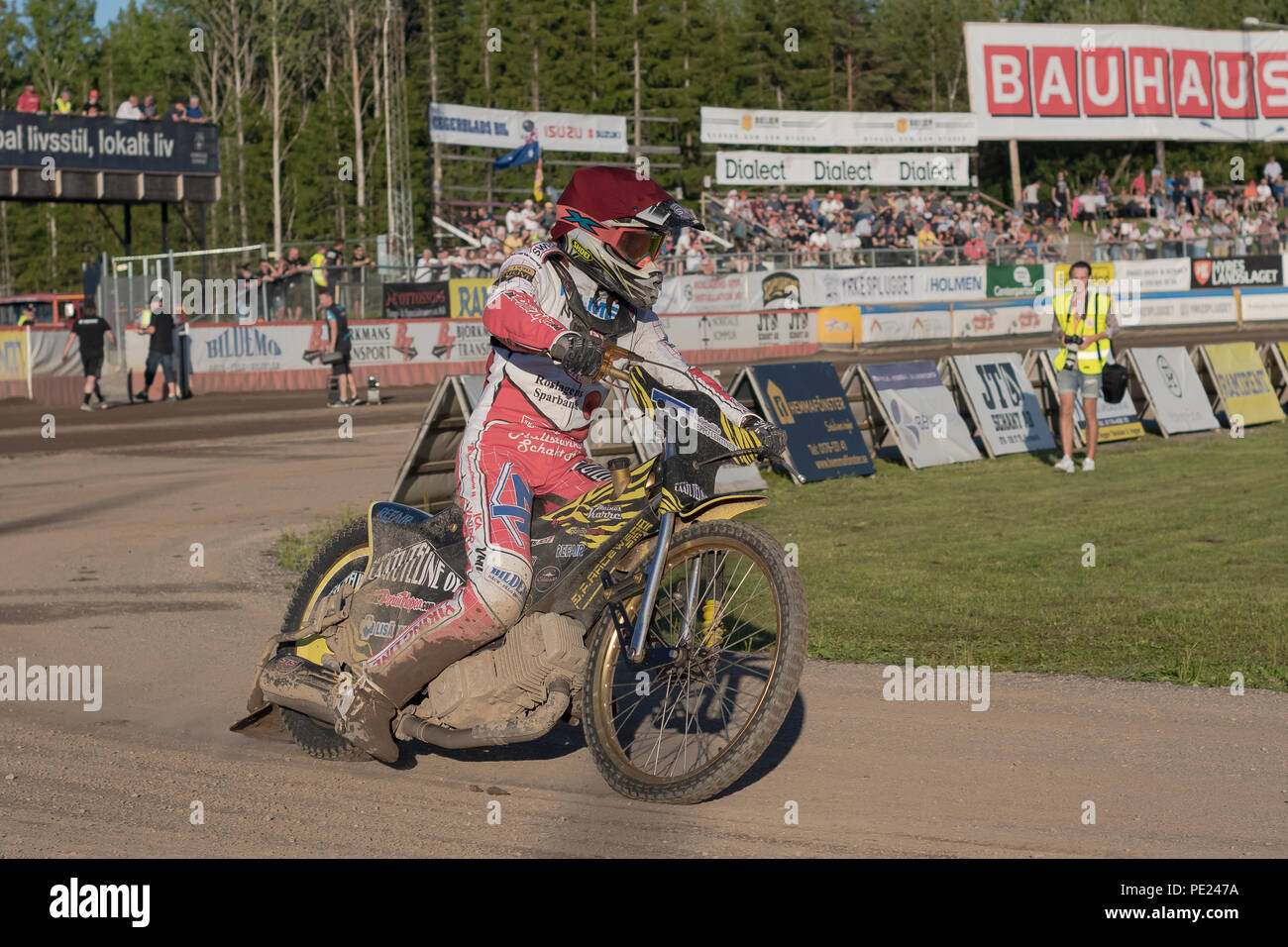 HALLSTAVIK, SUÈDE, LE 7 AOÛT 2018 : course nationale de la Suède Elitserien leauge dans Rospiggarna Dackarna entre Speedway et à HZ Bygg Arena de Hallstavik. Banque D'Images