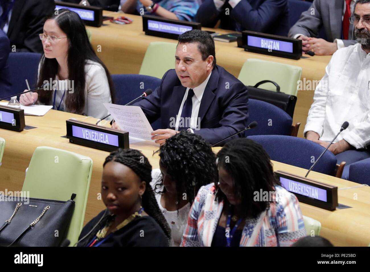 Organisation des Nations Unies, New York, USA, 10 août 2018 - Représentant permanent du Venezuela aux Nations Unies, Samuel Moncada Acosta, parler au cours de l'Assemblée générale nomination de Michelle Bachelet du Chili au poste de Haut Commissaire des Nations Unies pour les droits de l'homme aujourd'hui au siège des Nations Unies à New York. Photos : Luiz Rampelotto/EuropaNewswire | Conditions de crédit dans le monde entier : dpa photo alliance/Alamy Live News Banque D'Images