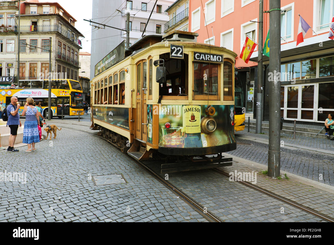 PORTO, PORTUGAL - 20 juin 2018 : vieux tram Carmo 22 au centre-ville de Porto, Portugal Banque D'Images