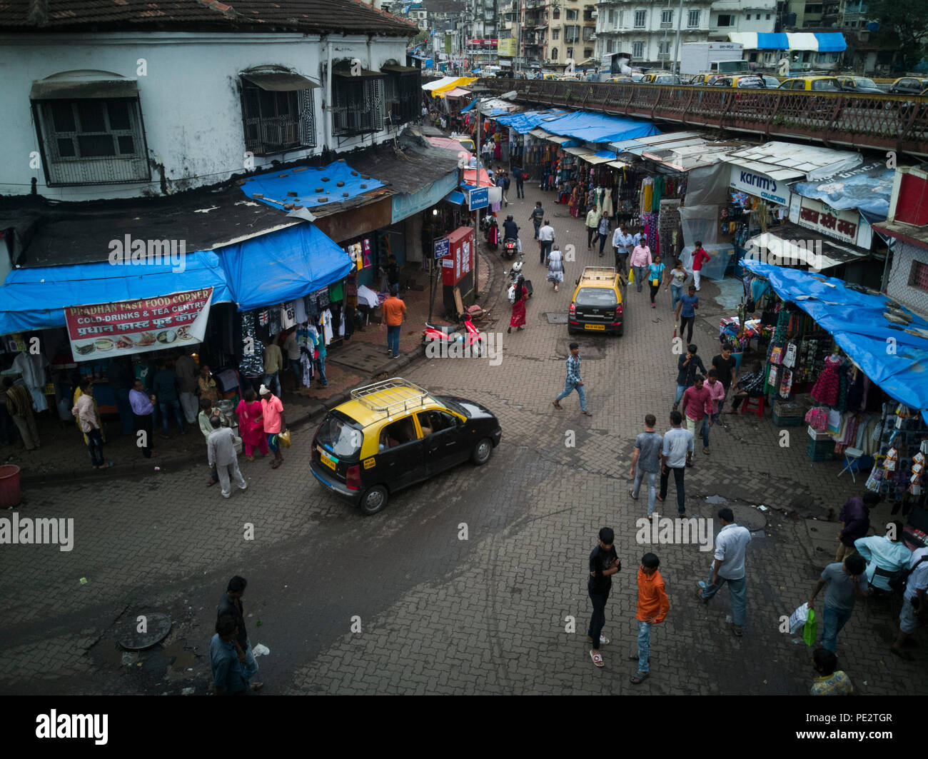 Grant road et frere du trafic et de la scène du marché, Mumbai, Inde Banque D'Images