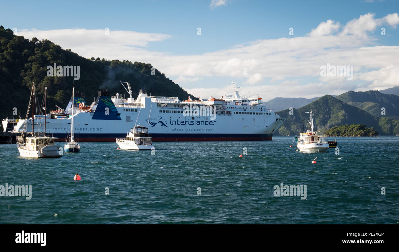 Port de Picton. Le ferry Interislander à Picton sur l'île Sud de la Nouvelle-Zélande. Banque D'Images