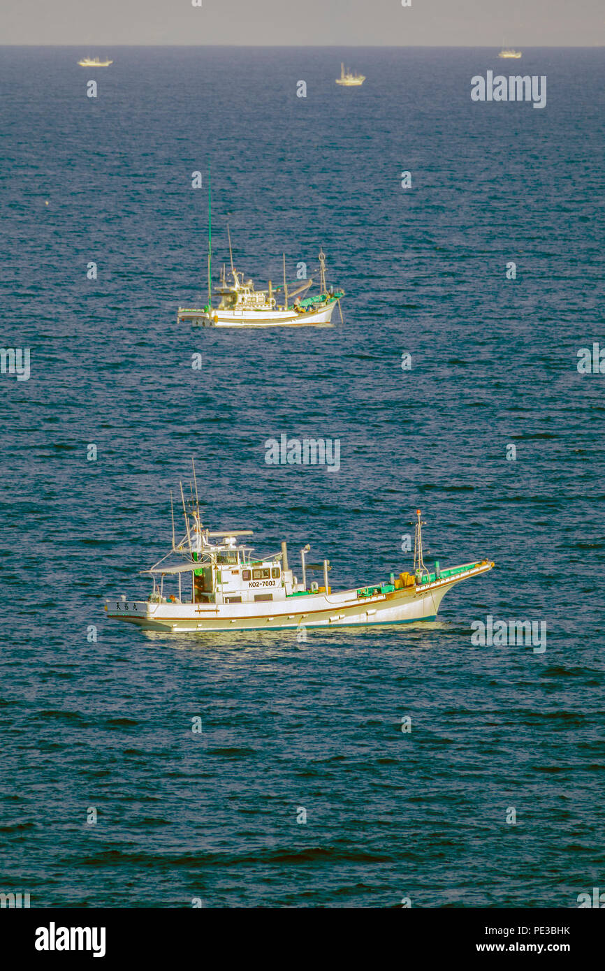 Bateaux de pêche dans le port d'Hiroshima Mer Intérieure de Seto Japon Asie Banque D'Images