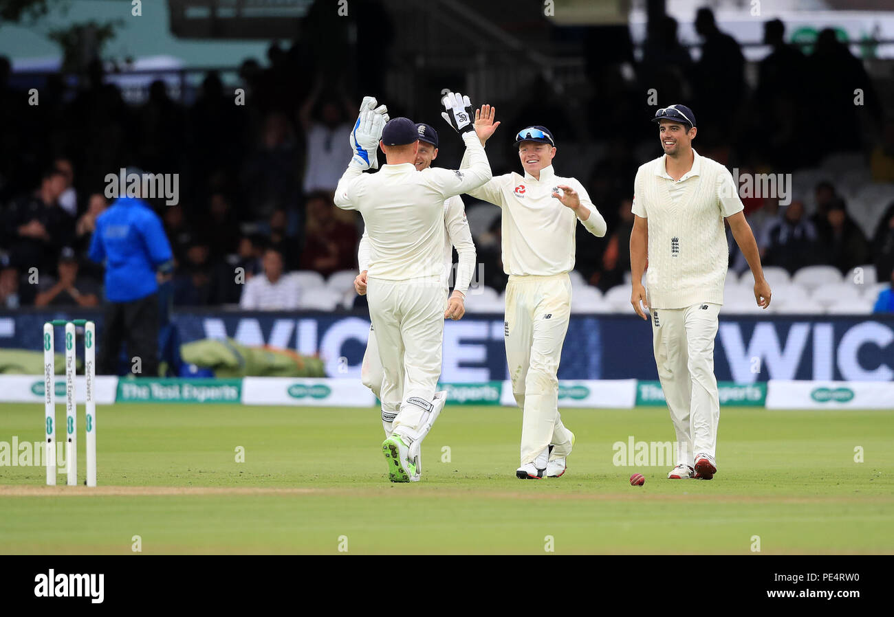 Gagner des spcavers pour le second test match des seigneurs Banque de