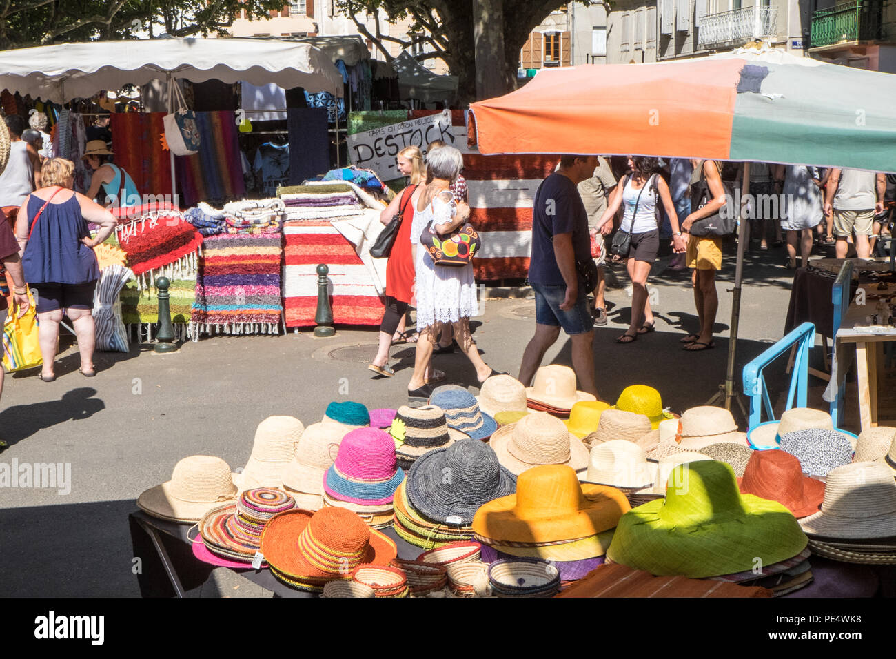 Esperaza,populaire,dimanche,alimentation,artisan,artisanat,produits,hippie hippie,sortie,production,Aude,Sud,de,France,French,Europe,Europe, Banque D'Images