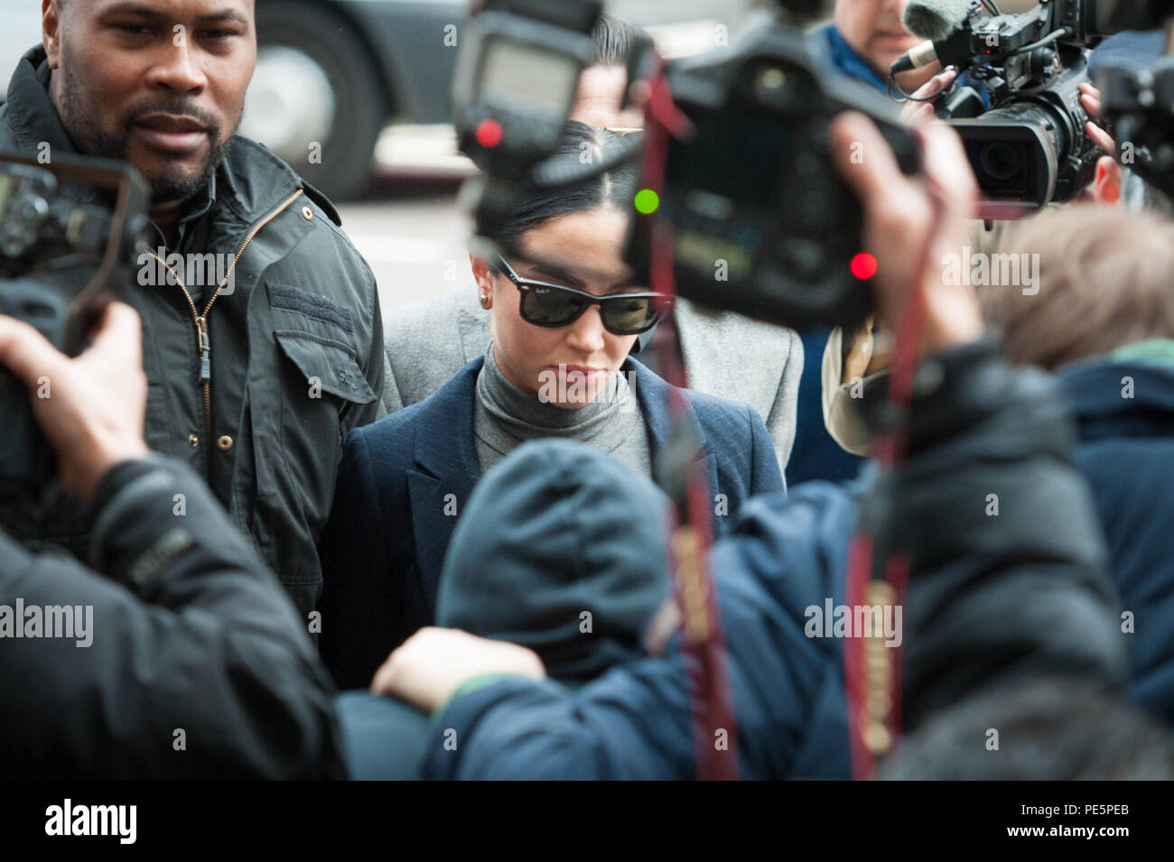 Coin Highbury Magistrates' Court, London, UK. 4 avril, 2016. Ancien 'X Factor' juge Tulisa arrive à Highbury Corner Magistrates' Court en Amérique du Banque D'Images