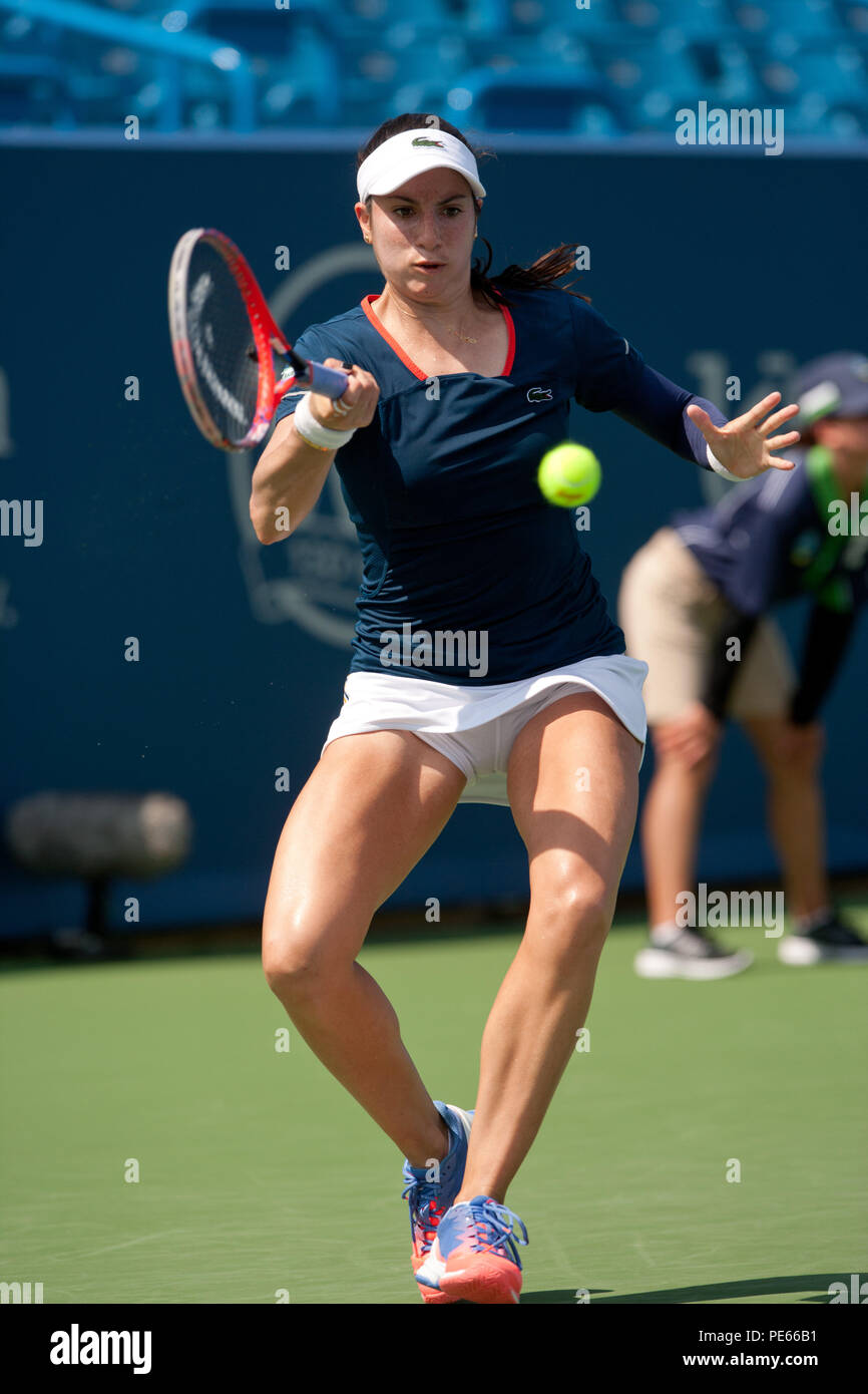 Cincinnati, OH, USA. Août 12, 2018. Open de tennis de l'Ouest et du Sud, Cincinnati, OH - le 12 août 2018 - Christina McHale en action contre Varvara Lepchenko dans les qualifications pour le tournoi de tennis de l'Ouest et du Sud qui s'est tenue à Cincinnati. - Photo par Wally Nell/ZUMA Press Crédit : Wally Nell/ZUMA/Alamy Fil Live News Banque D'Images