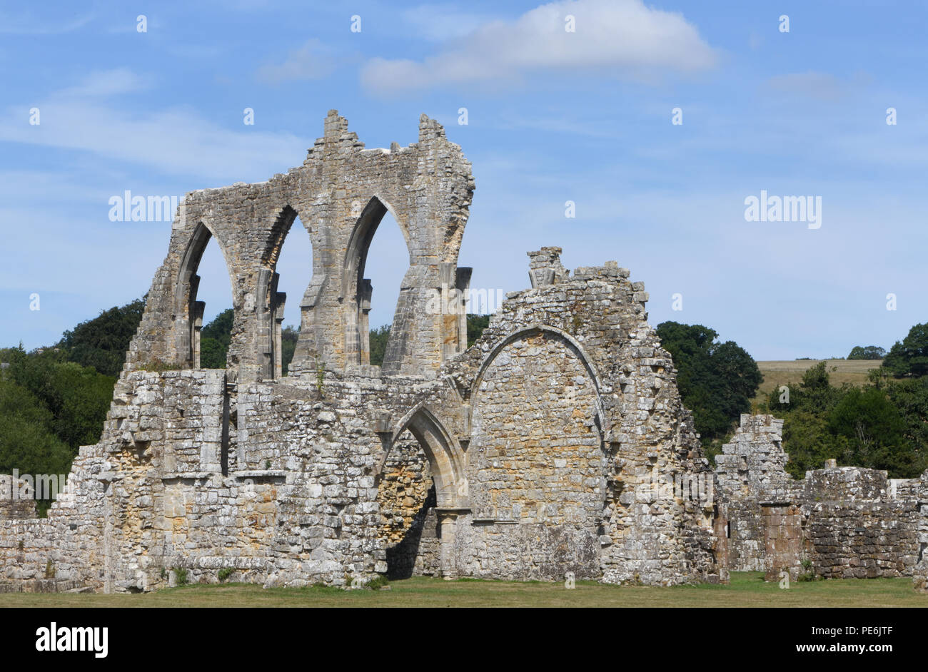 Les ruines de l'abbaye de Bayham datant du xiiie au xve siècle. Peu de Bayham, Tunbridge Wells, Kent, UK. Banque D'Images