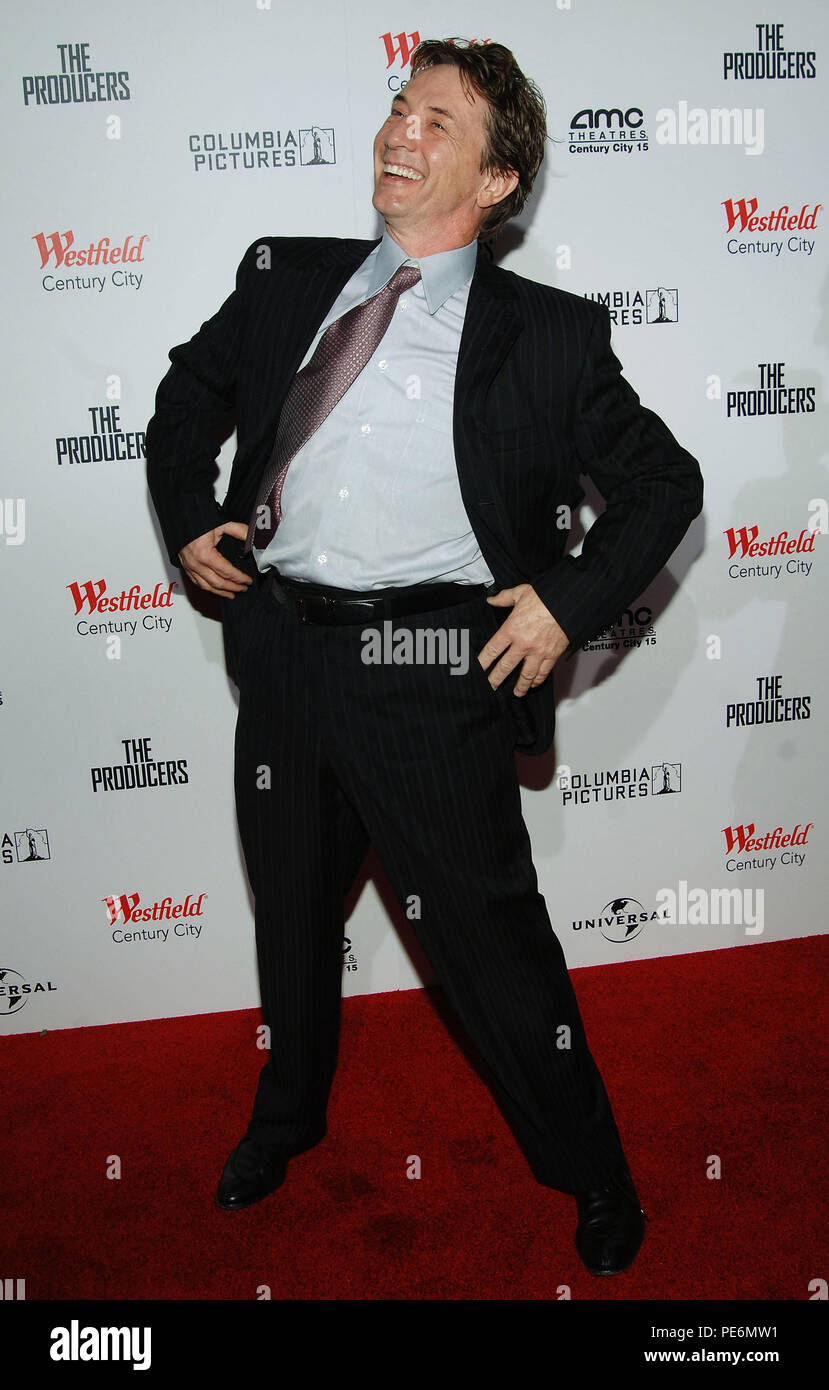 Martin Short arrivant à la première mondiale à theWestfield PRODUCTEURS Century City Theatre de Los Angeles. Le 12 décembre 2005. 08 ShortMartin069 Red Carpet Event, Vertical, USA, Cinéma, Célébrités, photographie, Bestof, Arts, Culture et divertissement, Célébrités Topix fashion / Vertical, Best of, événement dans la vie d'Hollywood, Californie - Tapis rouge et en backstage, USA, Cinéma, Célébrités, cinéma, télévision, Célébrités célébrités musique, photographie, Arts et culture, Bestof, divertissement, Topix, vertical, une seule personne, à partir de l'année 2005 , tsuni@Gamma-USA.com - Mode d'enquête, Fu Banque D'Images