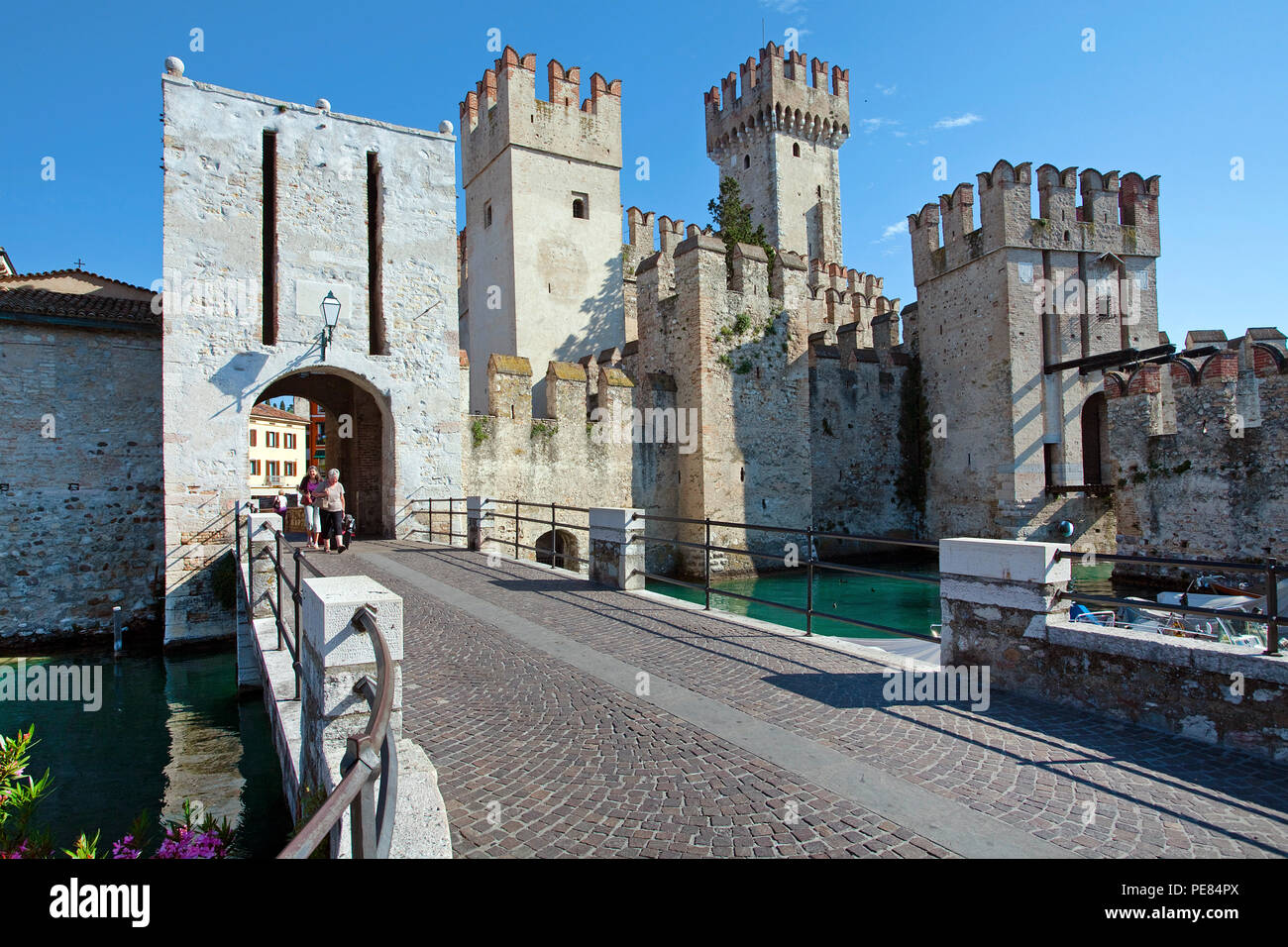 Château Scaliger, monument de Sirmione, Lac de Garde, Lombardie, Italie Banque D'Images