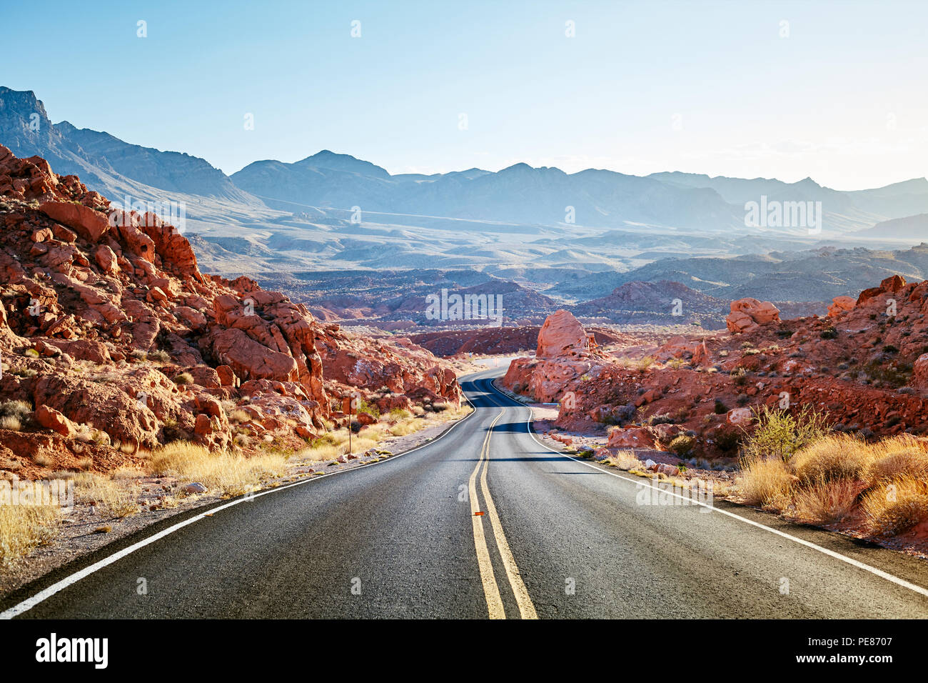 Scenic Route du désert au coucher du soleil, concept de voyage, USA. Banque D'Images